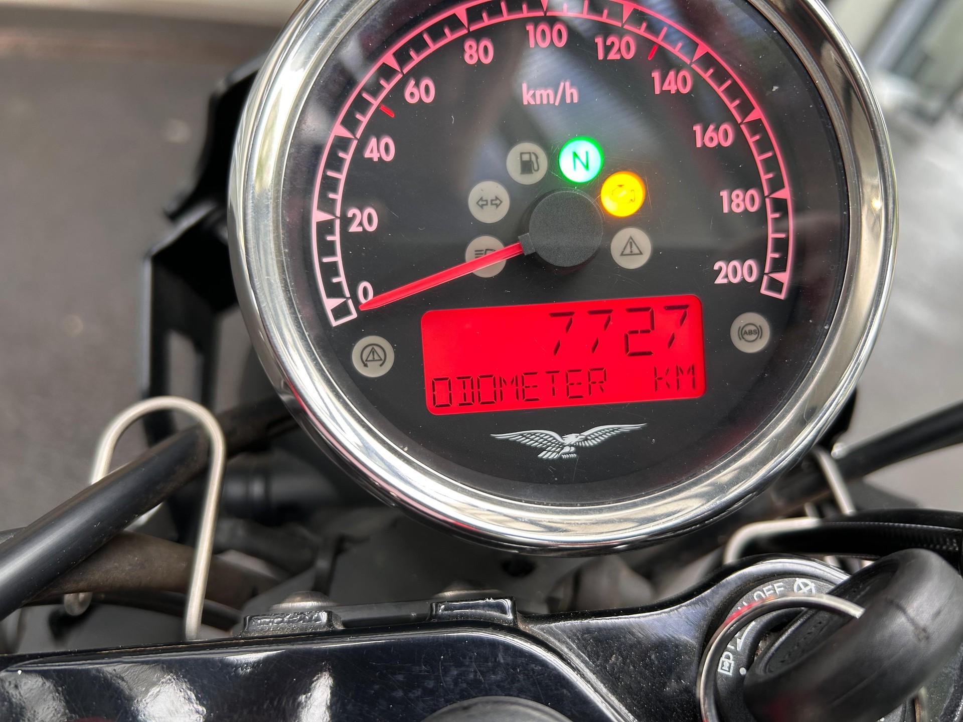 MOTO GUZZI V9 Bobber Sport 850 ABS-image-5