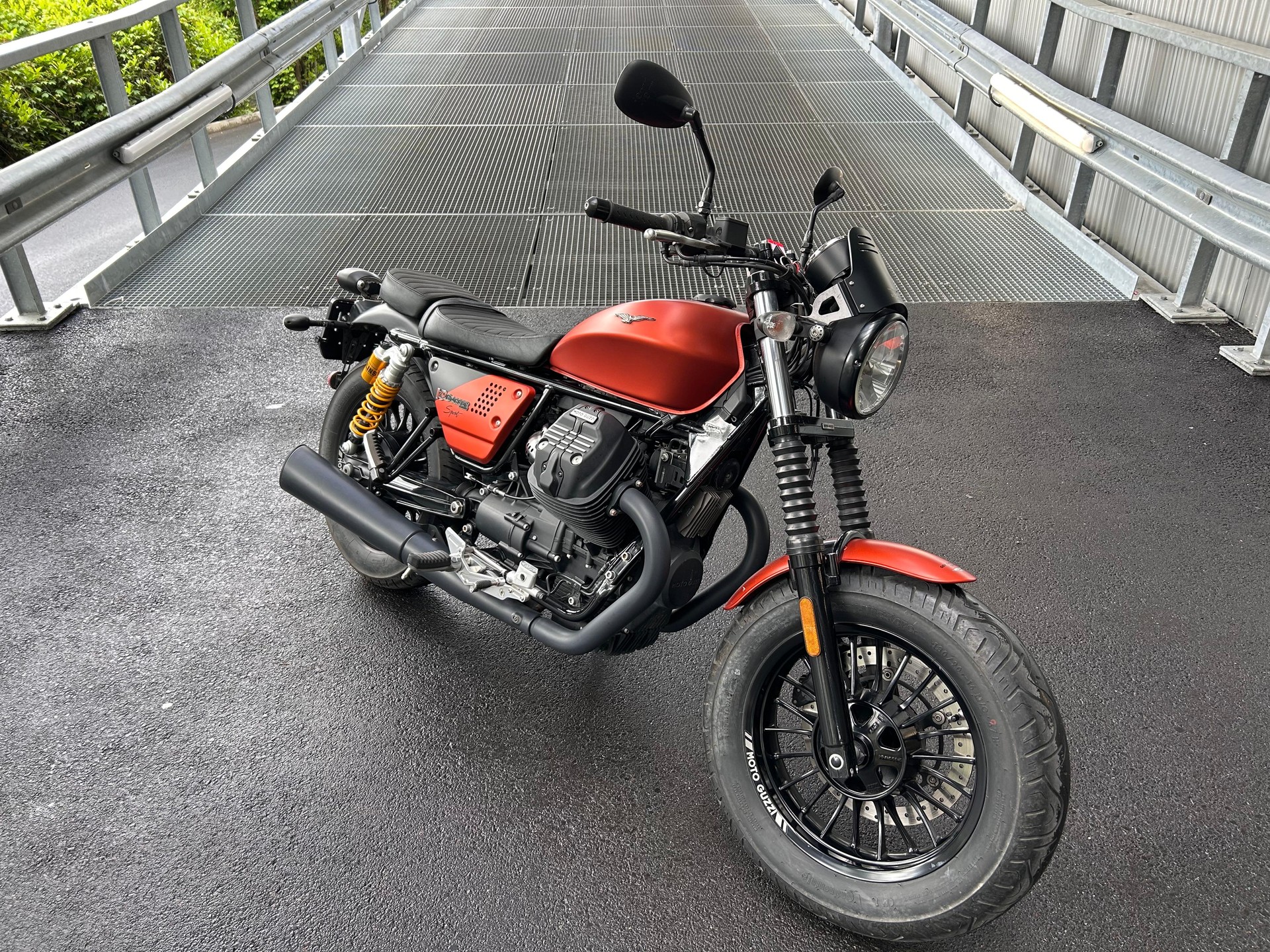 MOTO GUZZI V9 Bobber Sport 850 ABS
