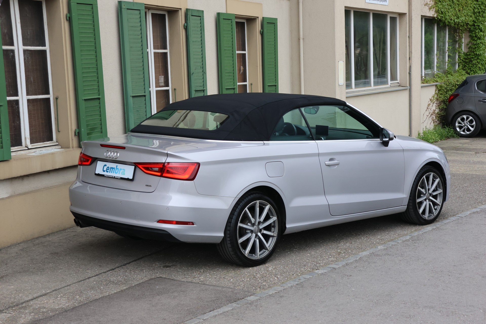 AUDI A3 Cabriolet 1.8 TFSI Ambition quattro S-tronic-image-6