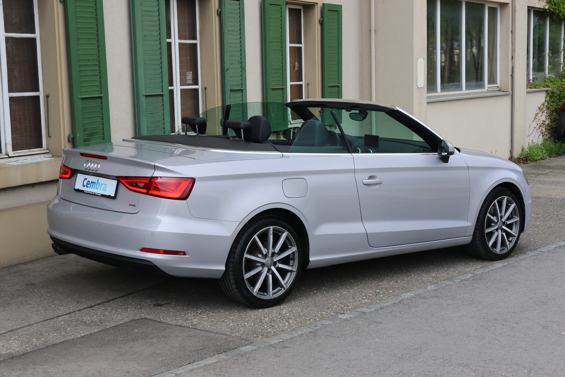 AUDI A3 Cabriolet 1.8 TFSI Ambition quattro S-tronic-image-10