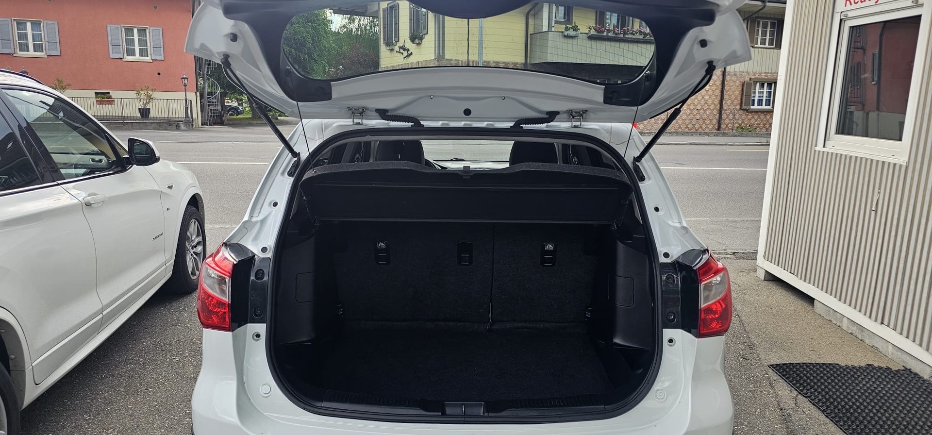 SUZUKI SX4 S-Cross 1.6 16V PizSulai 4WD CVT7-image-8