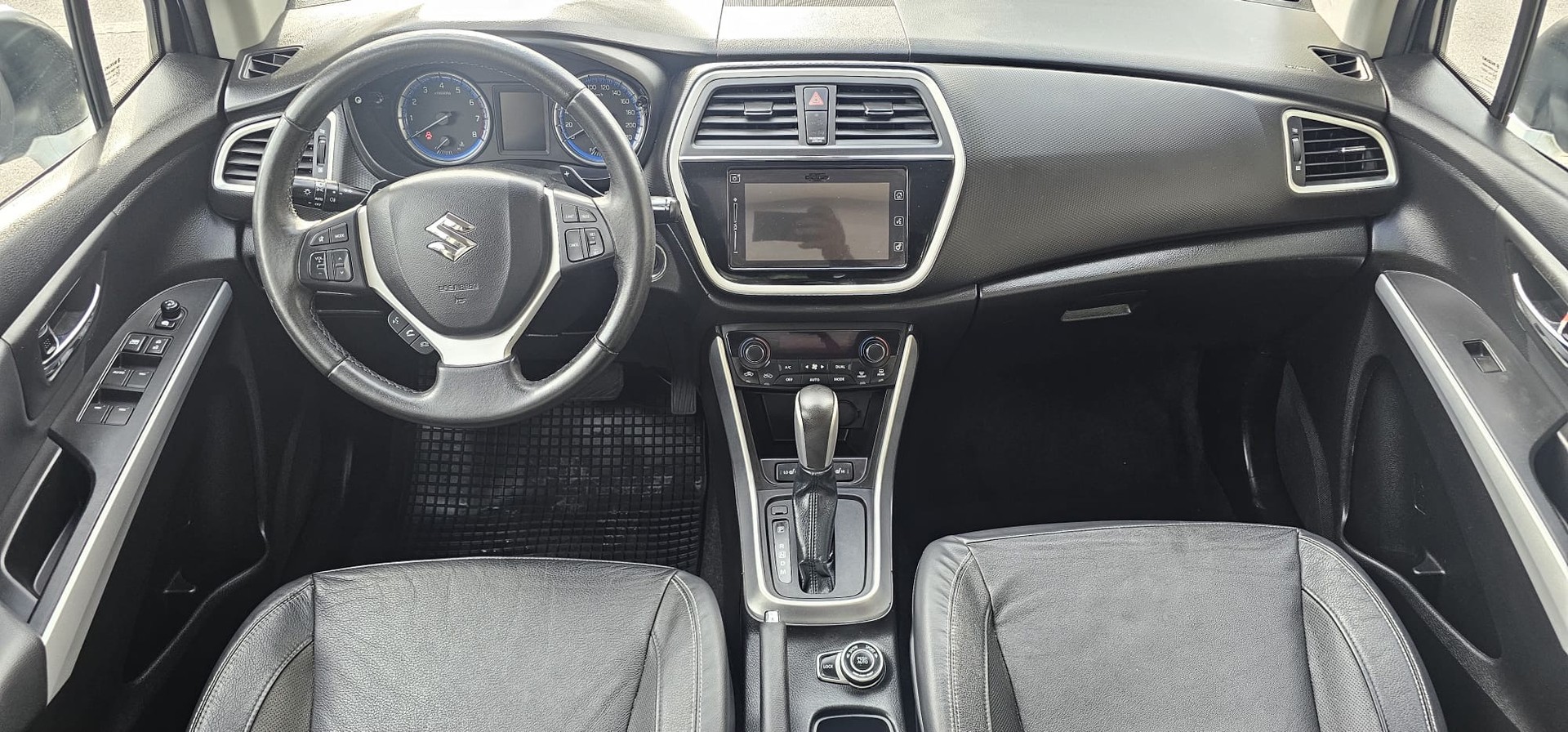 SUZUKI SX4 S-Cross 1.6 16V PizSulai 4WD CVT7-image-9
