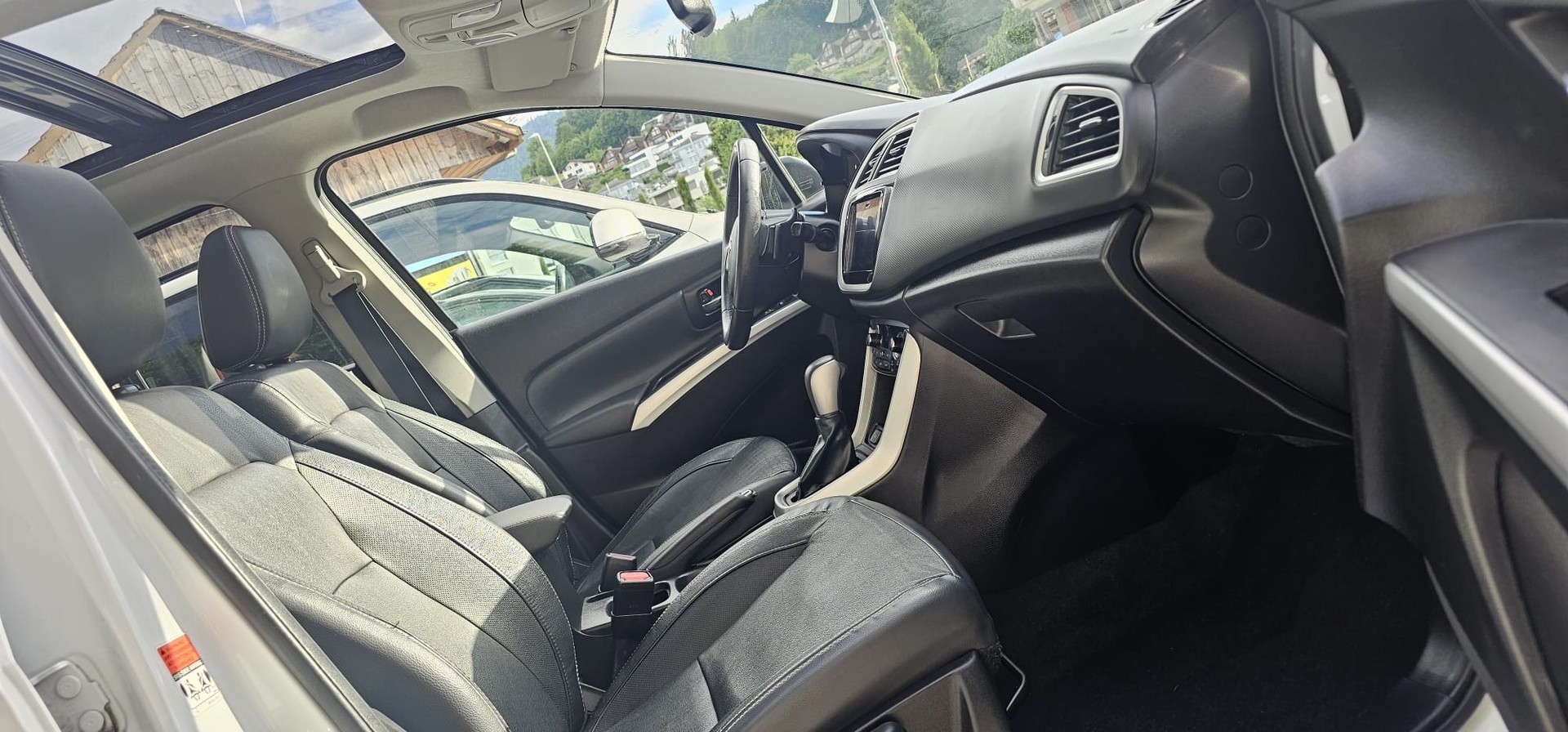 SUZUKI SX4 S-Cross 1.6 16V PizSulai 4WD CVT7-image-10