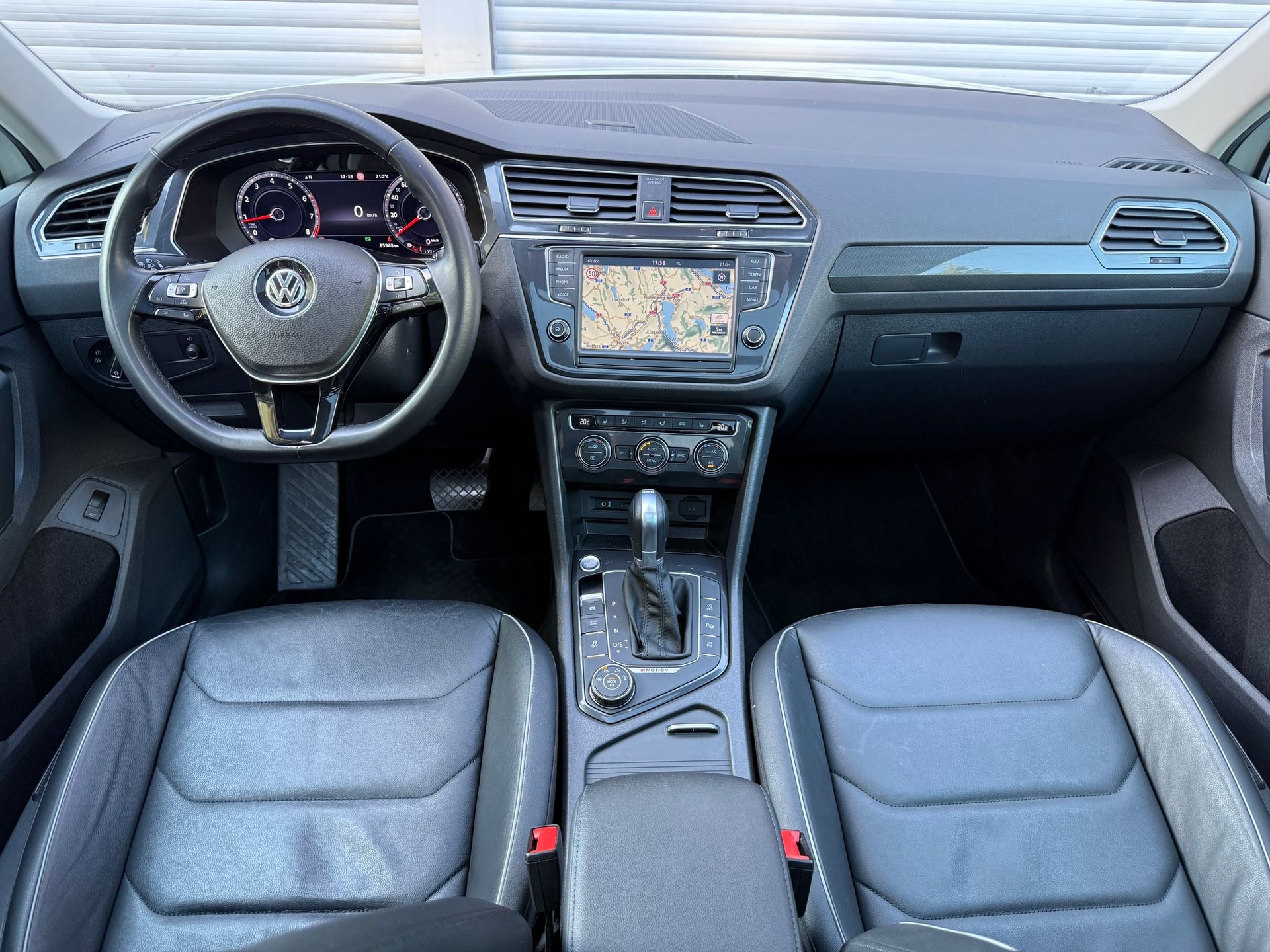 VW Tiguan 2.0 TSI Highline DSG-image-12