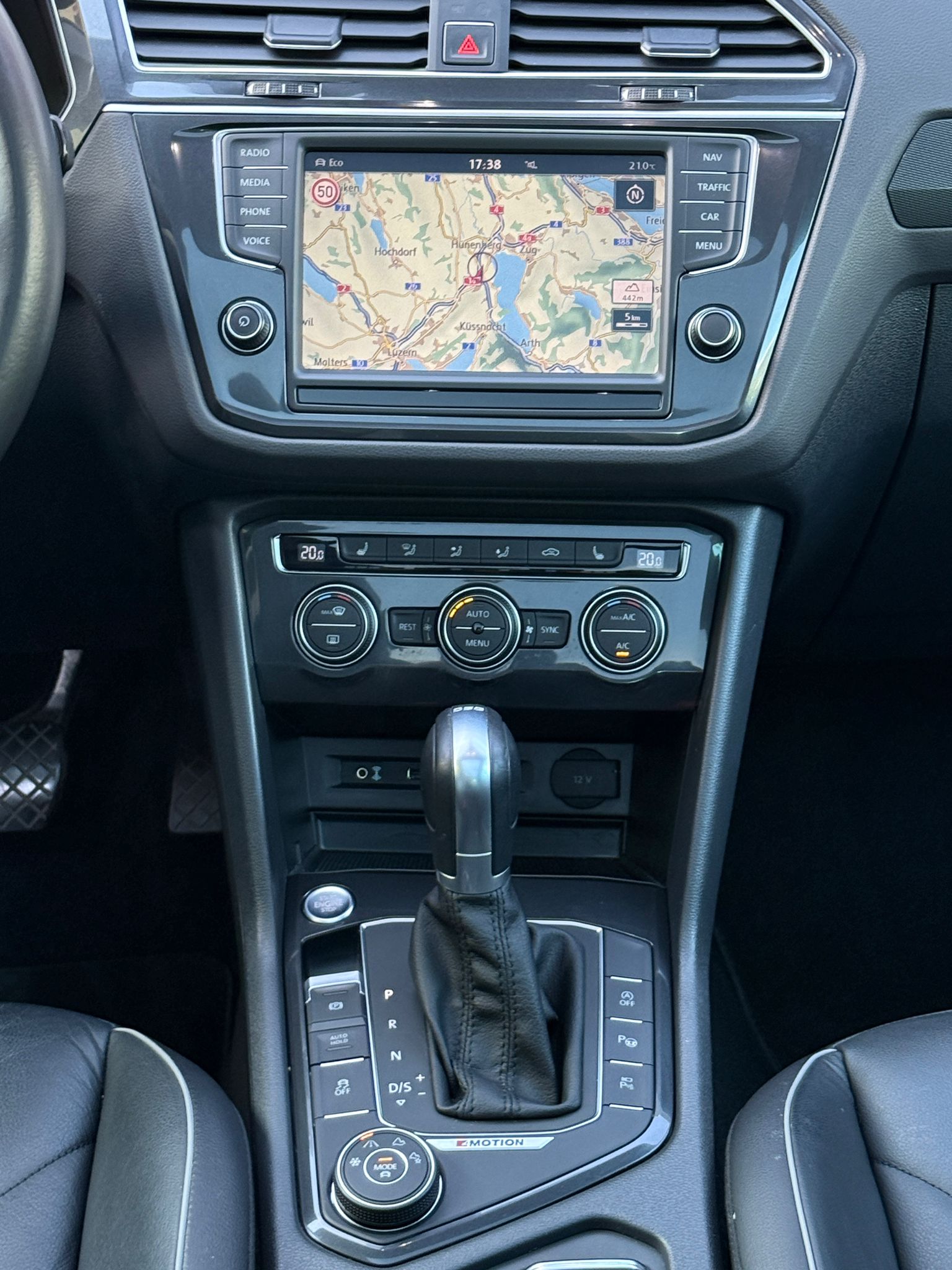 VW Tiguan 2.0 TSI Highline DSG-image-15