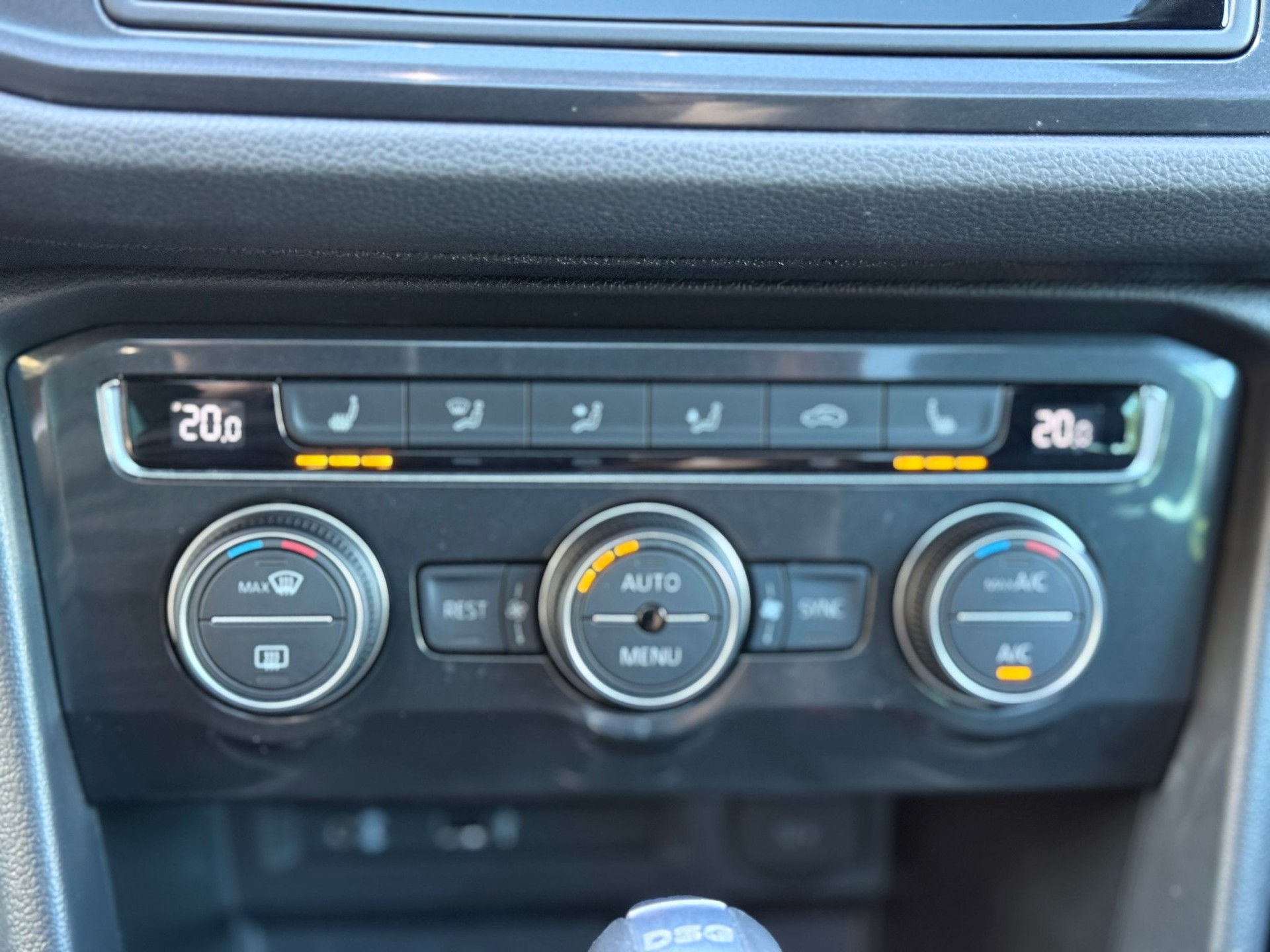 VW Tiguan 2.0 TSI Highline DSG-image-21