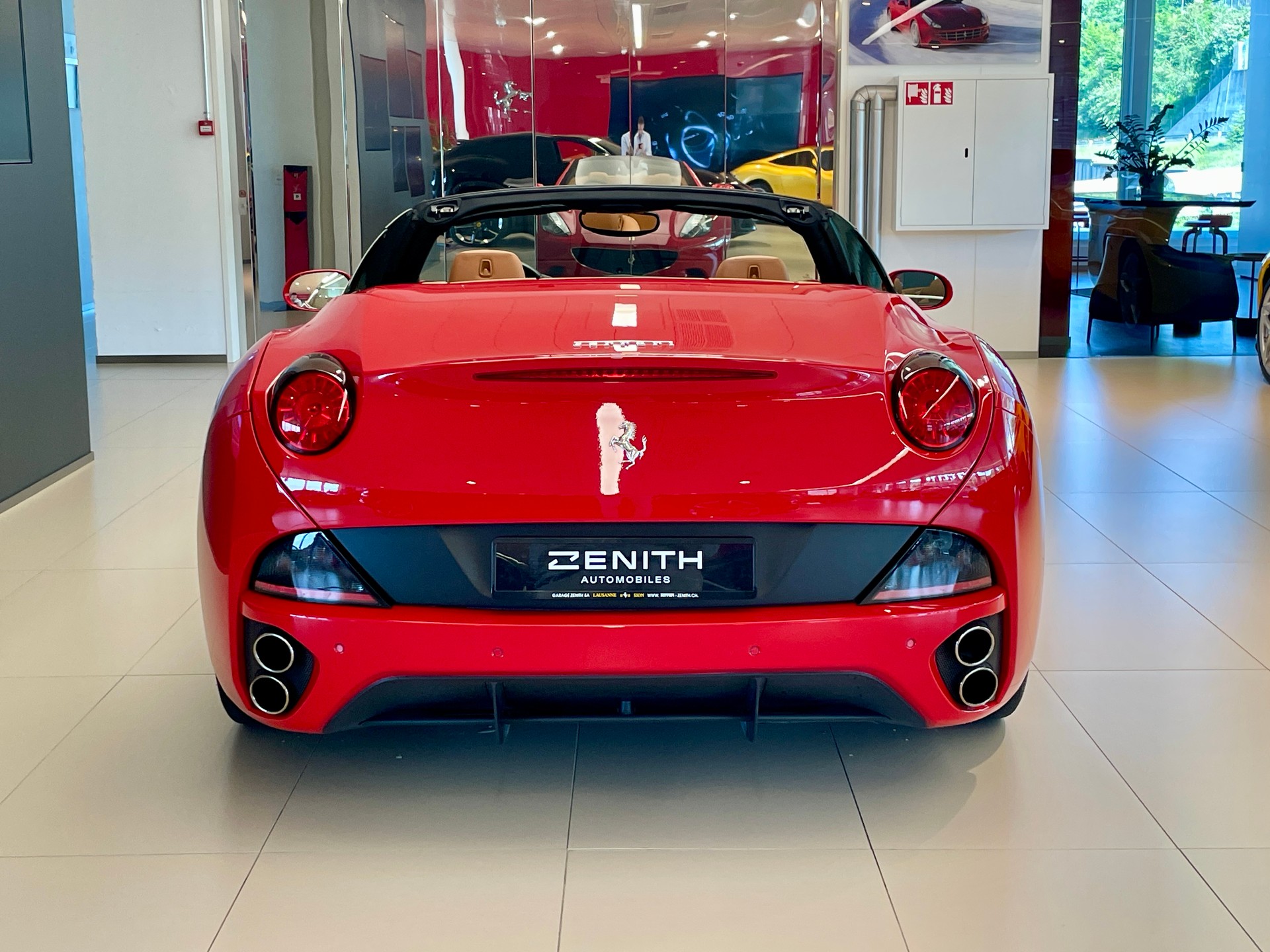 FERRARI California Trenta 490 cv-image-5