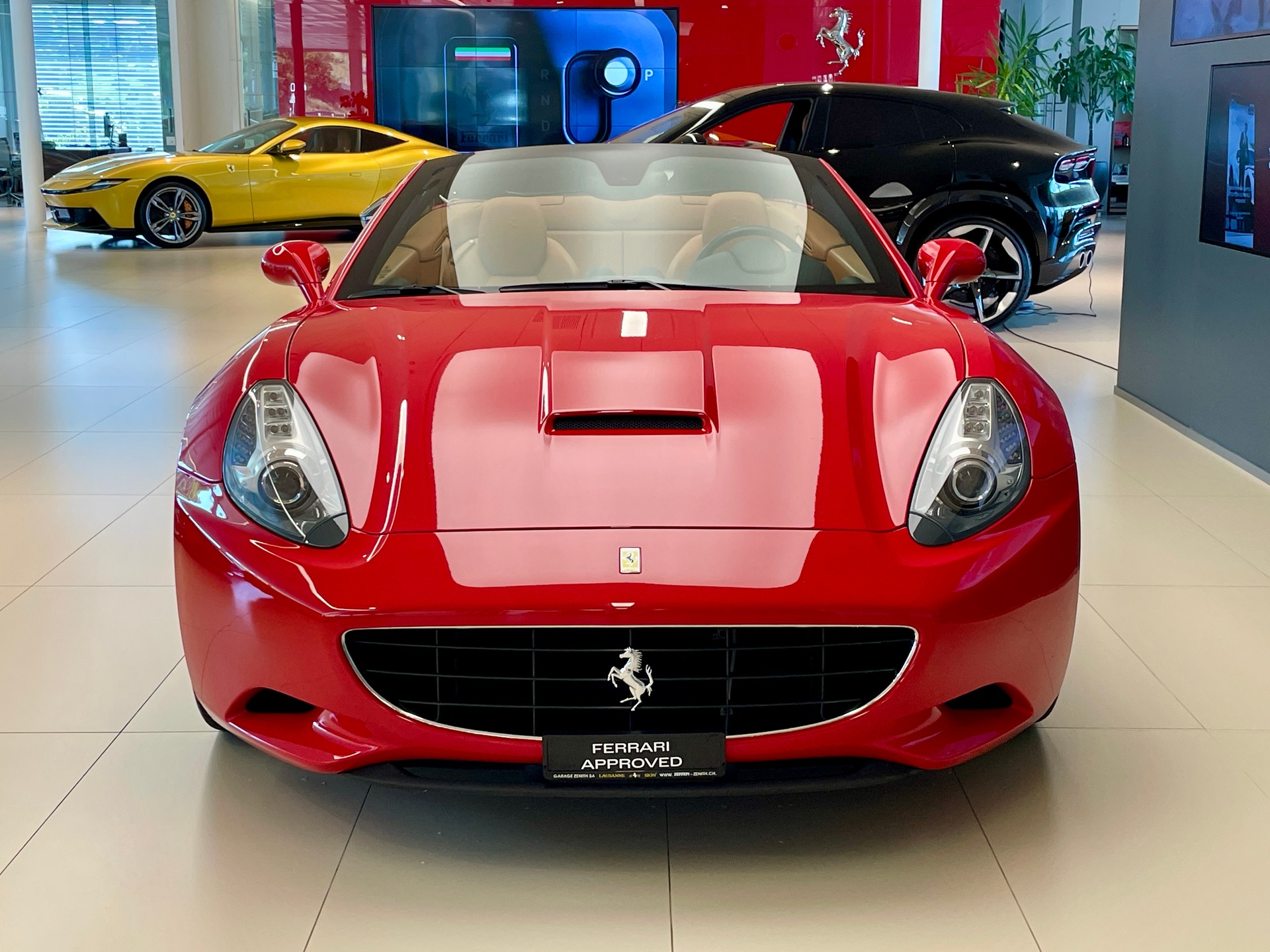 FERRARI California Trenta 490 cv-image-1