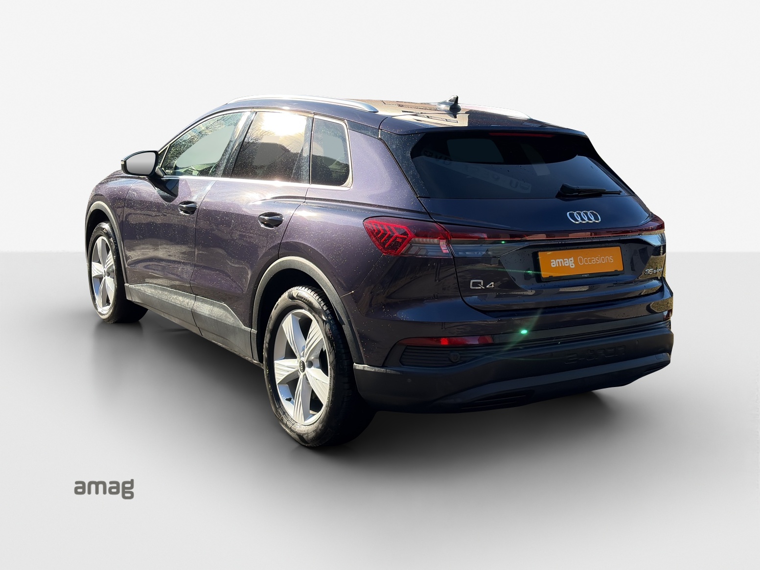 AUDI Q4 e-tron 35-showroom-element-2