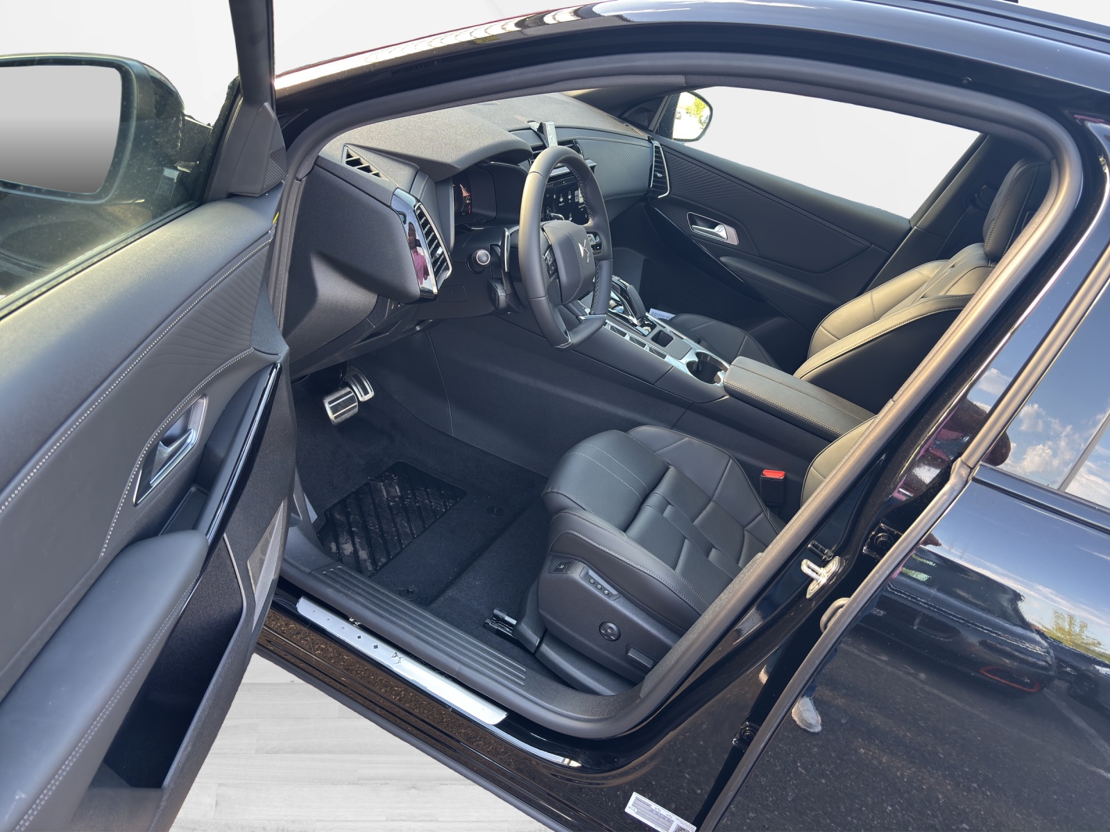DS AUTOMOBILES DS7 1.6 E-Tense Étoile 4x4-image-9