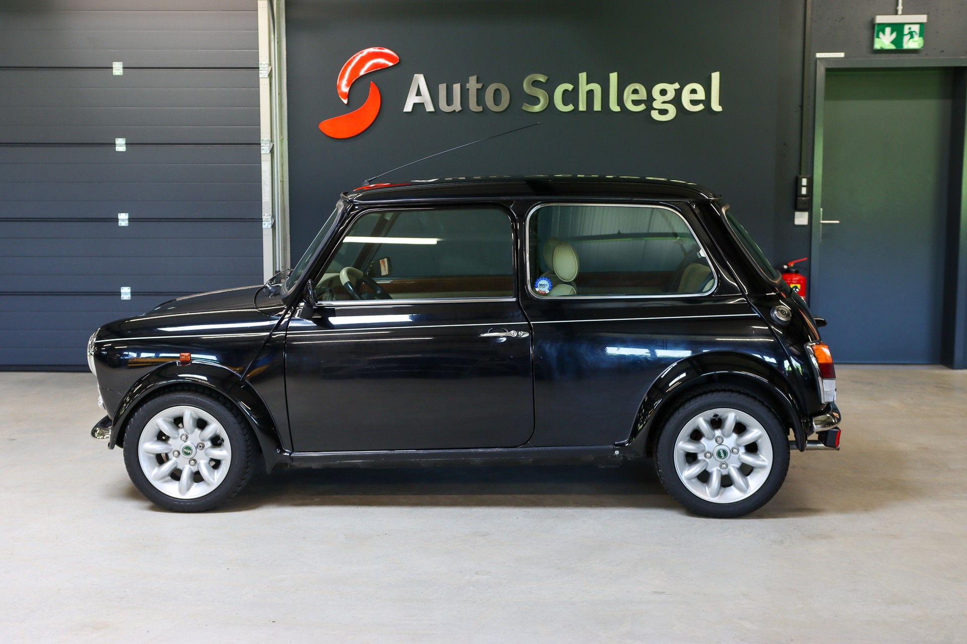 MINI Cooper 1.3i High Specification-image-2