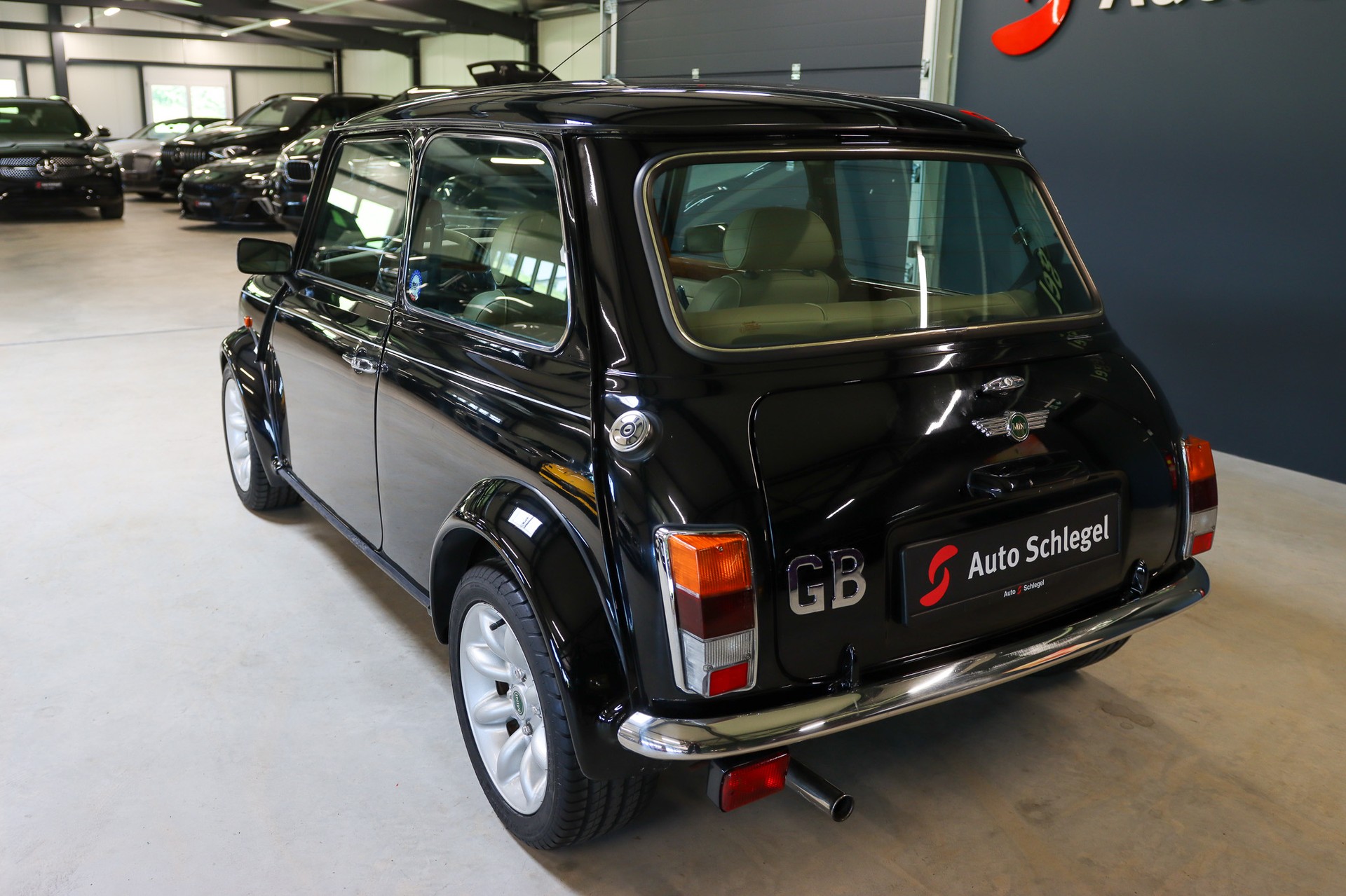 MINI Cooper 1.3i High Specification-image-3