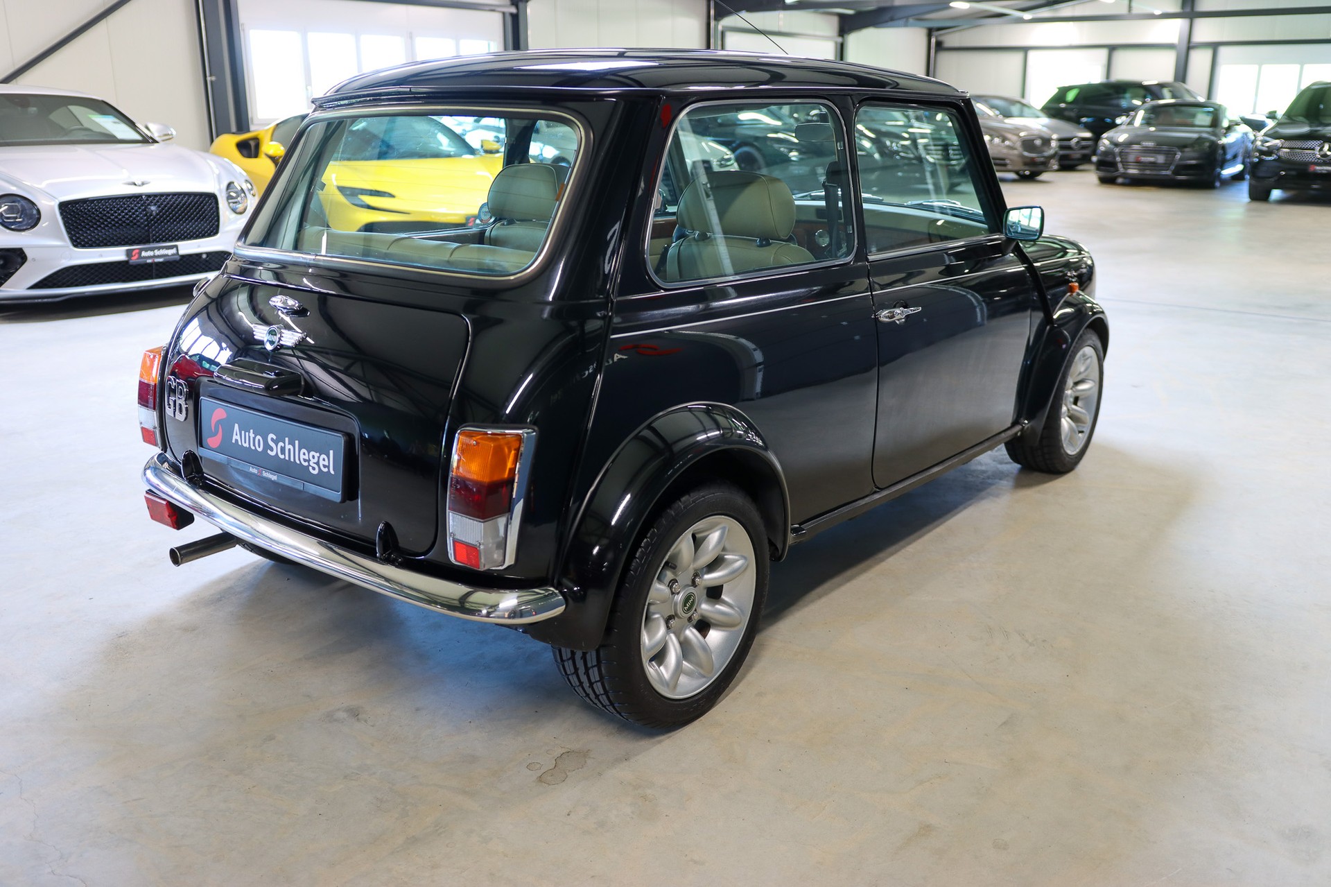 MINI Cooper 1.3i High Specification-image-5