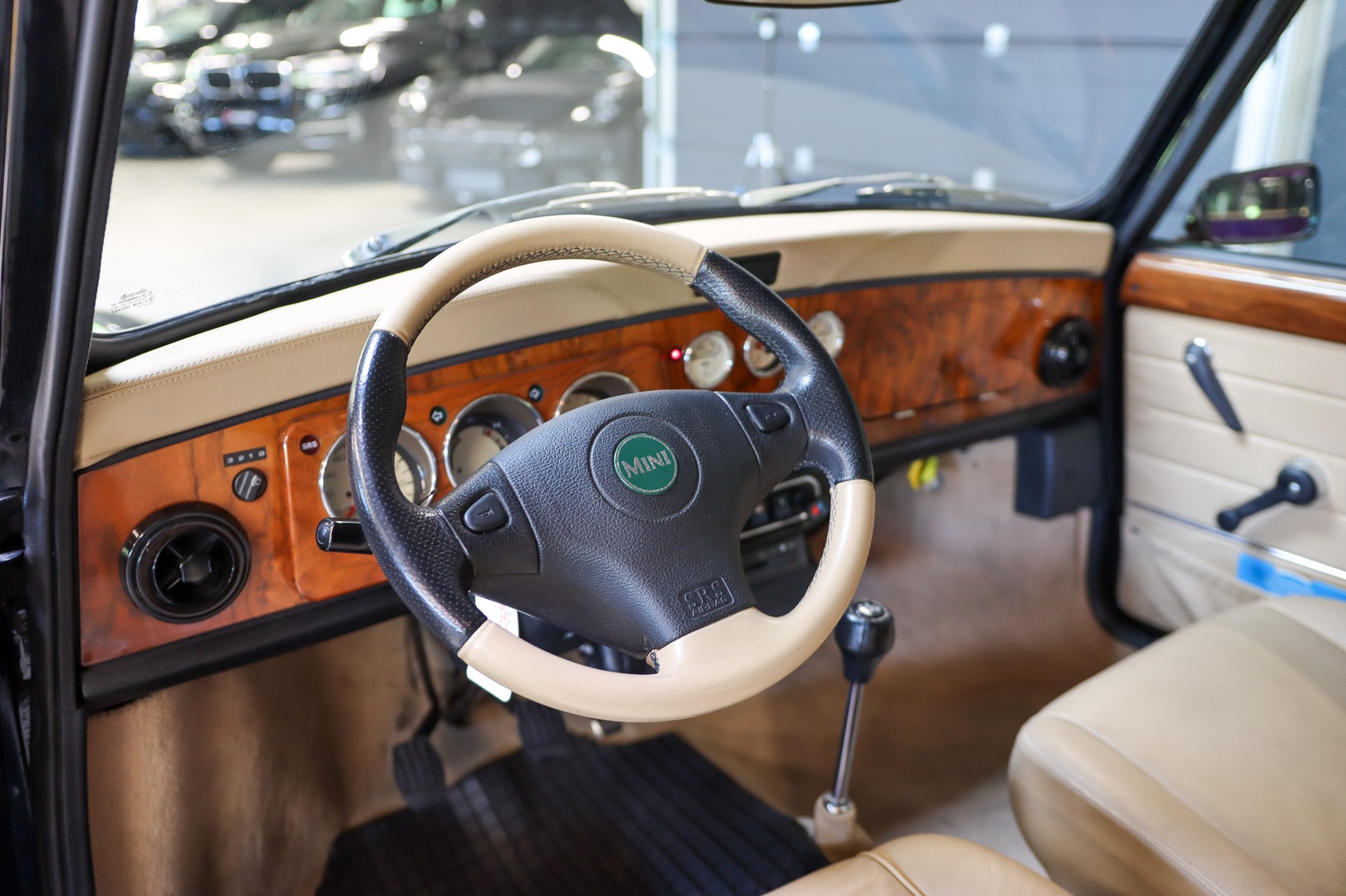 MINI Cooper 1.3i High Specification-image-9