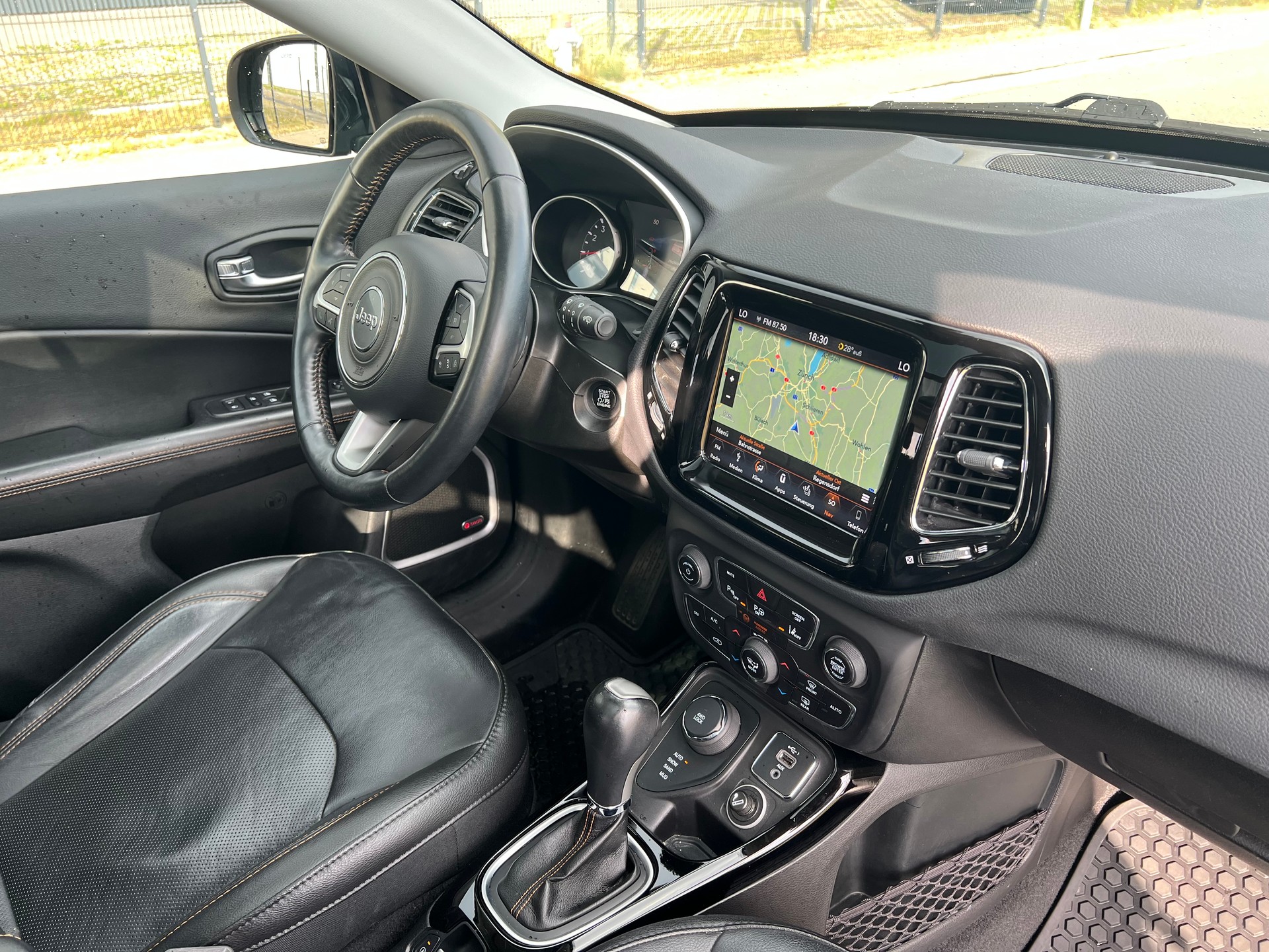 JEEP Compass 1.4 Turbo Limited AWD 9ATX-image-18