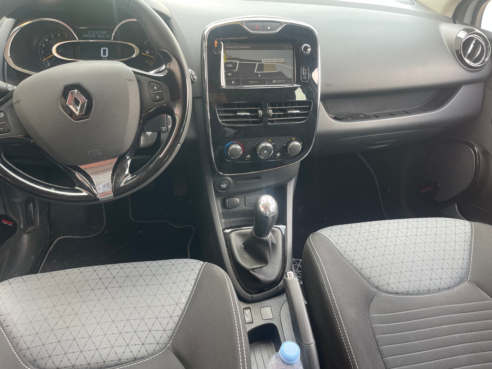 RENAULT Clio 1.2 16V Authentique-image-4