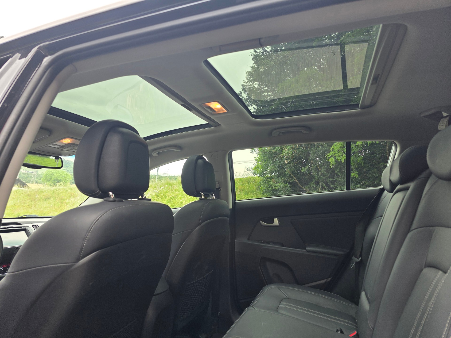 KIA Sportage 2.0 CRDi Trend 4WD Automatic-image-7
