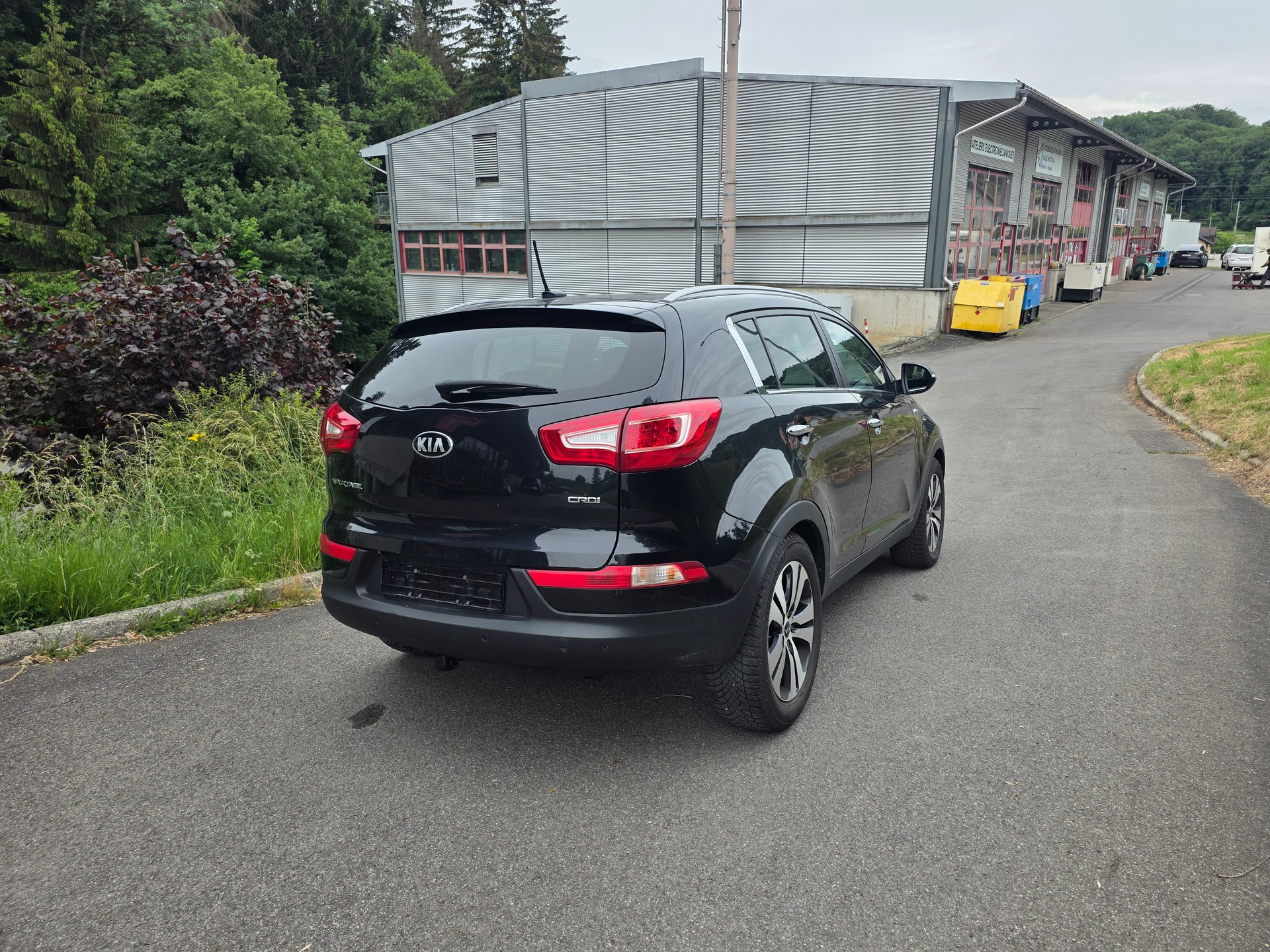 KIA Sportage 2.0 CRDi Trend 4WD Automatic-image-5