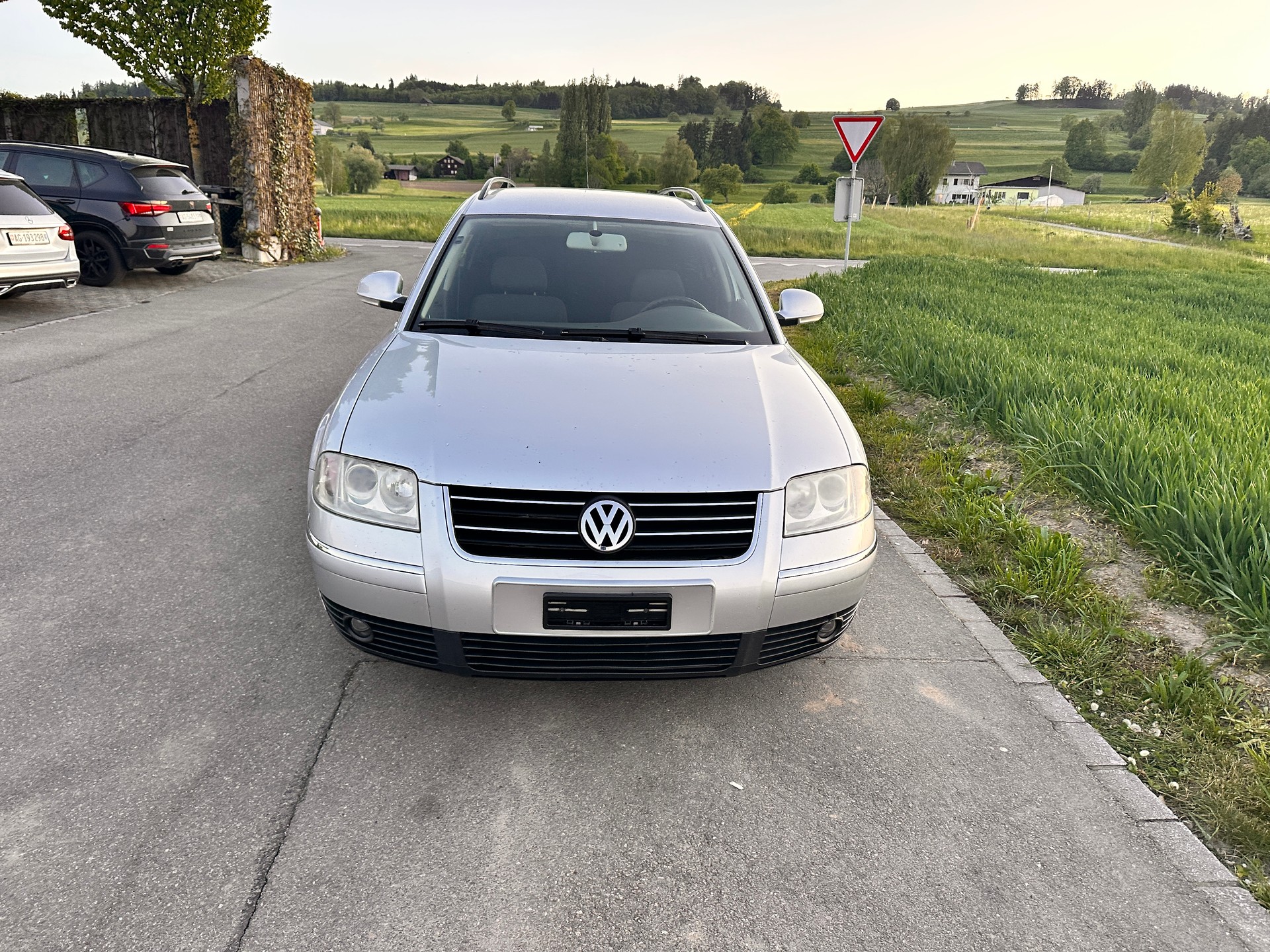 VW PASSAT-showroom-element-1