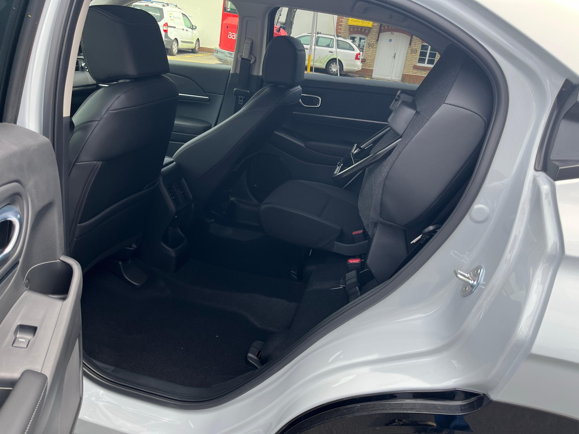 HONDA HR-V 1.5 i-MMD Advance vollhybrid mit Aktionsleasing 1.9%-image-12