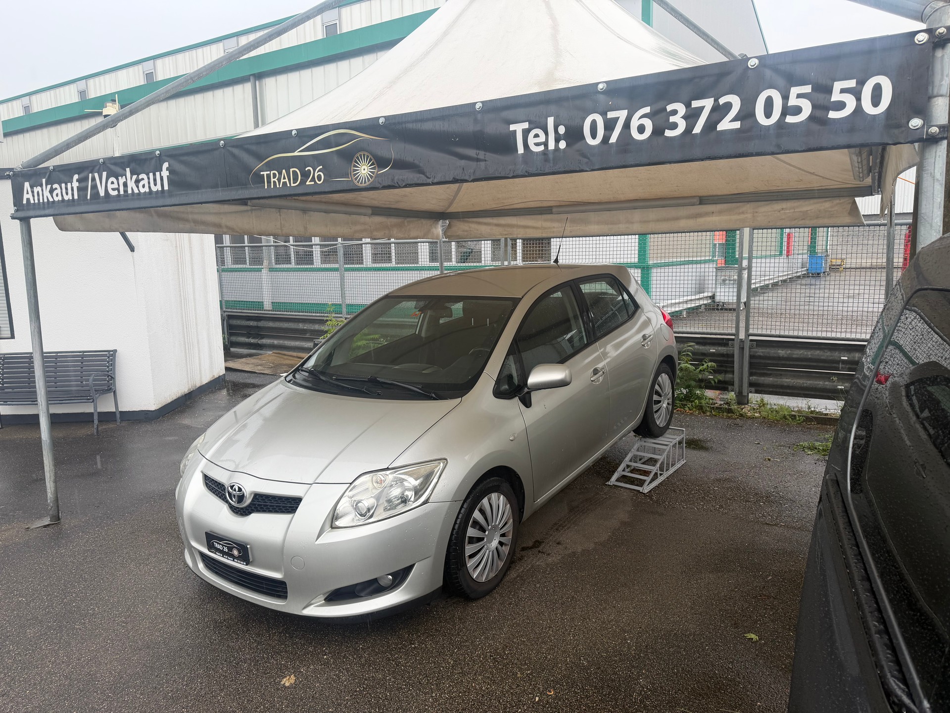 TOYOTA Auris 2.0 D-4D Linea Luna-image-3