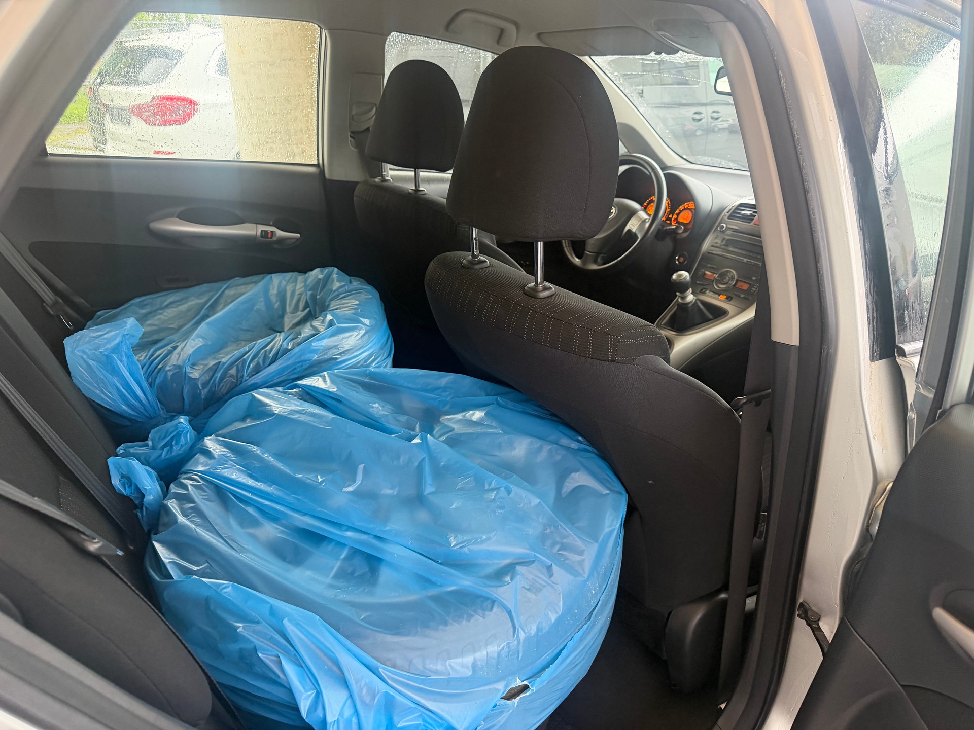 TOYOTA Auris 2.0 D-4D Linea Luna-image-9