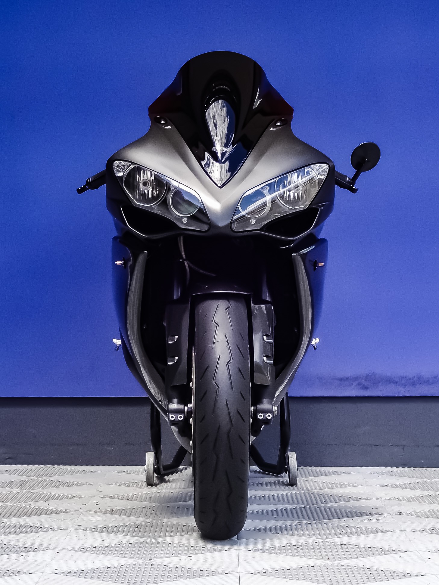 YAMAHA YZF-R1