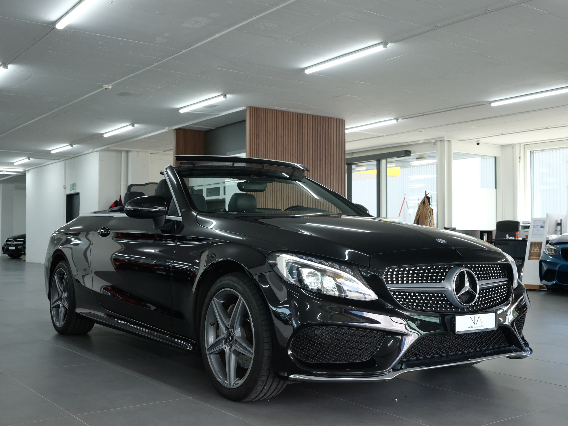 MERCEDES-BENZ C 180 Cabriolet AMG Line 9G-Tronig *Nackenheizung* *Rückfahrkamera* *Sitzlüftung/Heizung*-showroom-element-1