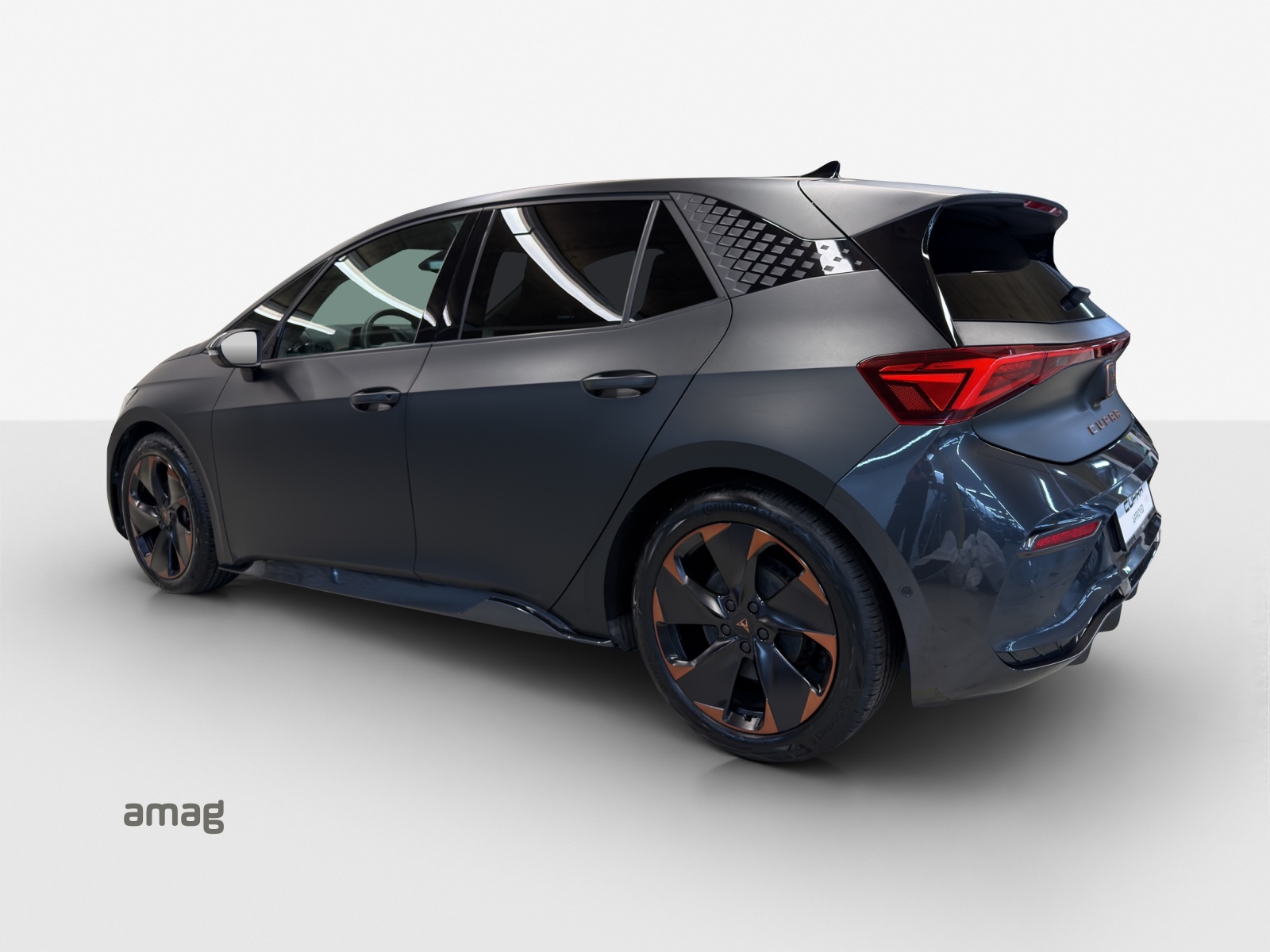 CUPRA Born 58 kWh-showroom-element-2