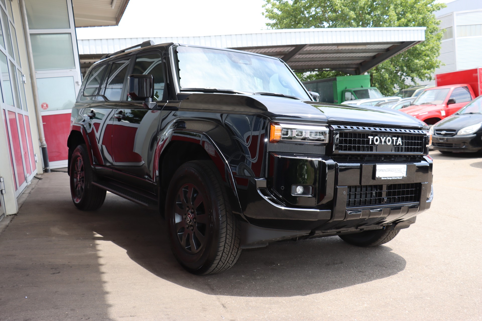 TOYOTA Land Cruiser 2.8TD 48V Style-showroom-element-3
