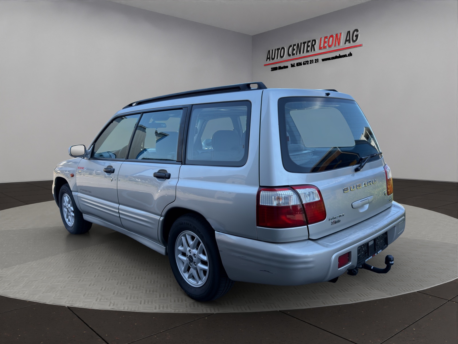 SUBARU Forester 2.0 Turbo Club A-showroom-element-3