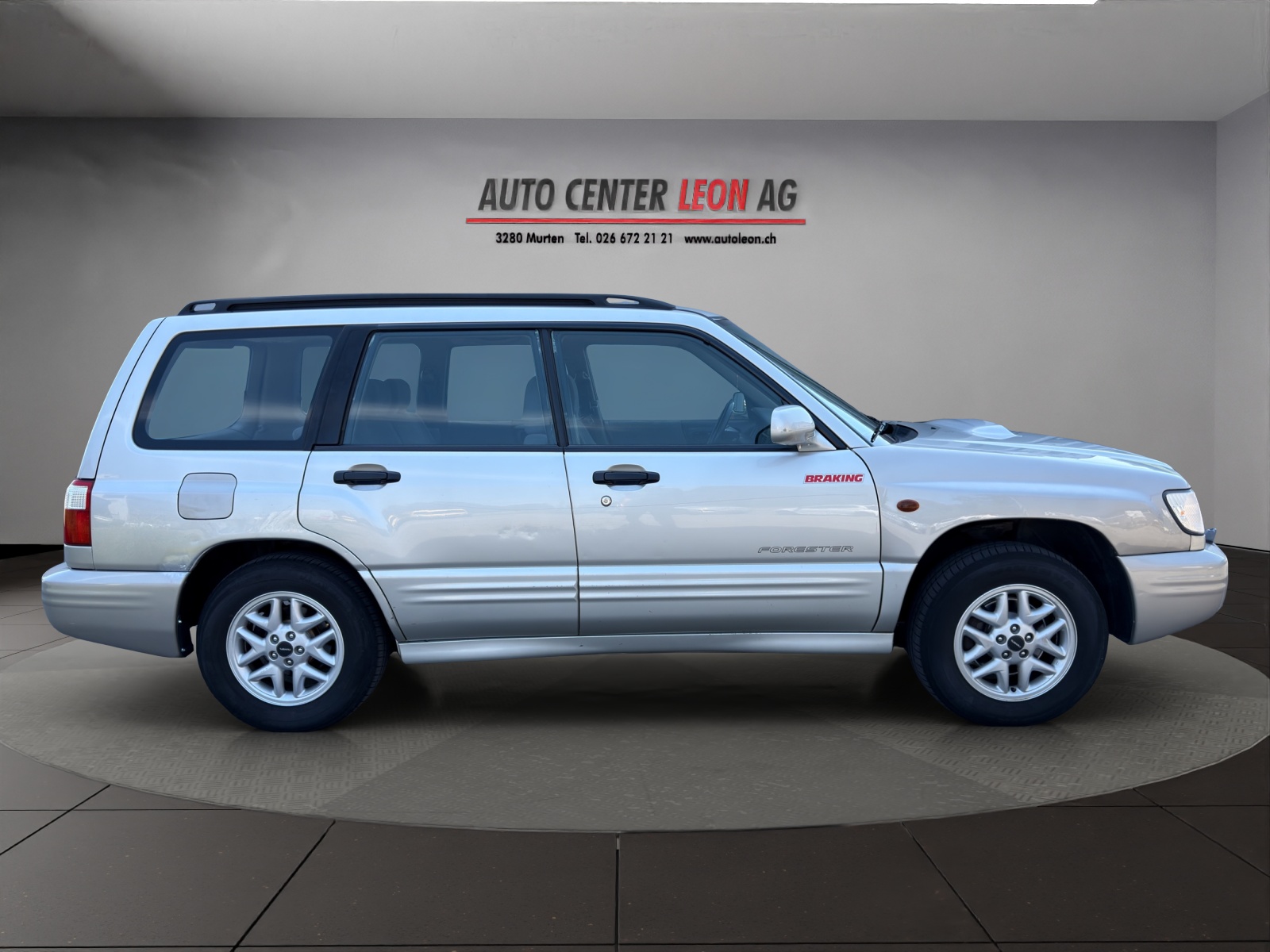 SUBARU Forester 2.0 Turbo Club A-image-6