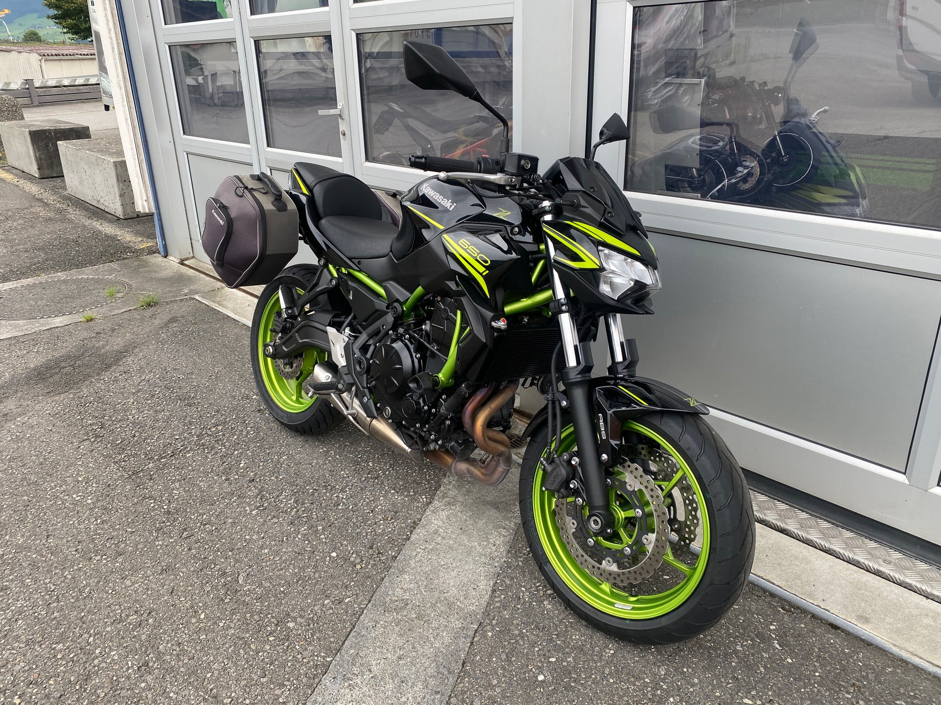 KAWASAKI Z 650-image-2