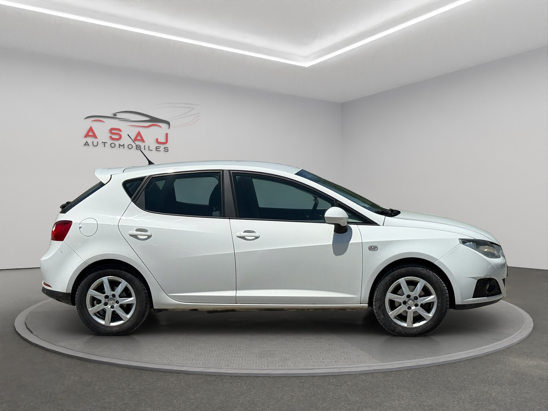 SEAT Ibiza 1.6 Style DSG-image-7