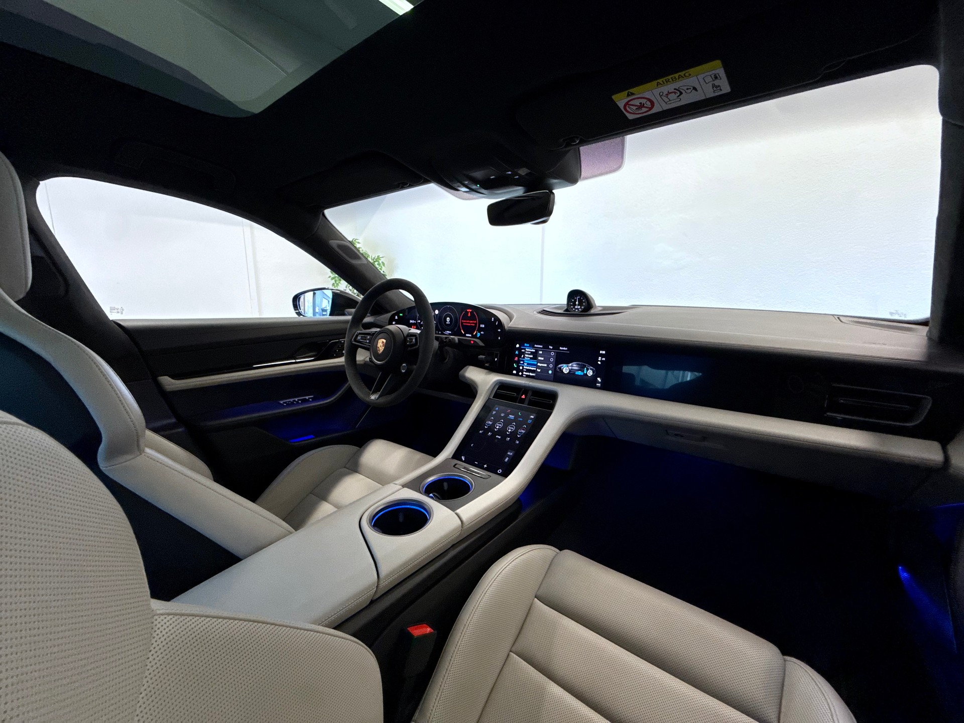 PORSCHE Taycan 4S "ALL BLACK"-image-17