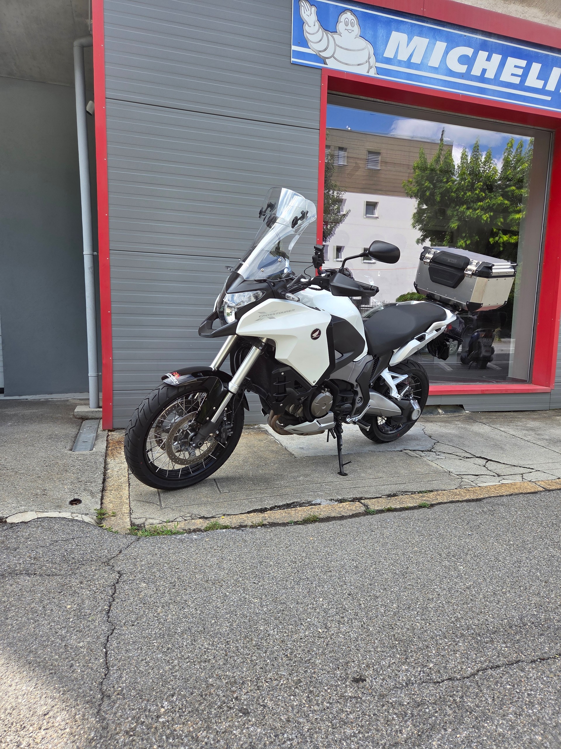 HONDA VFR 1200 X DTC-image-1
