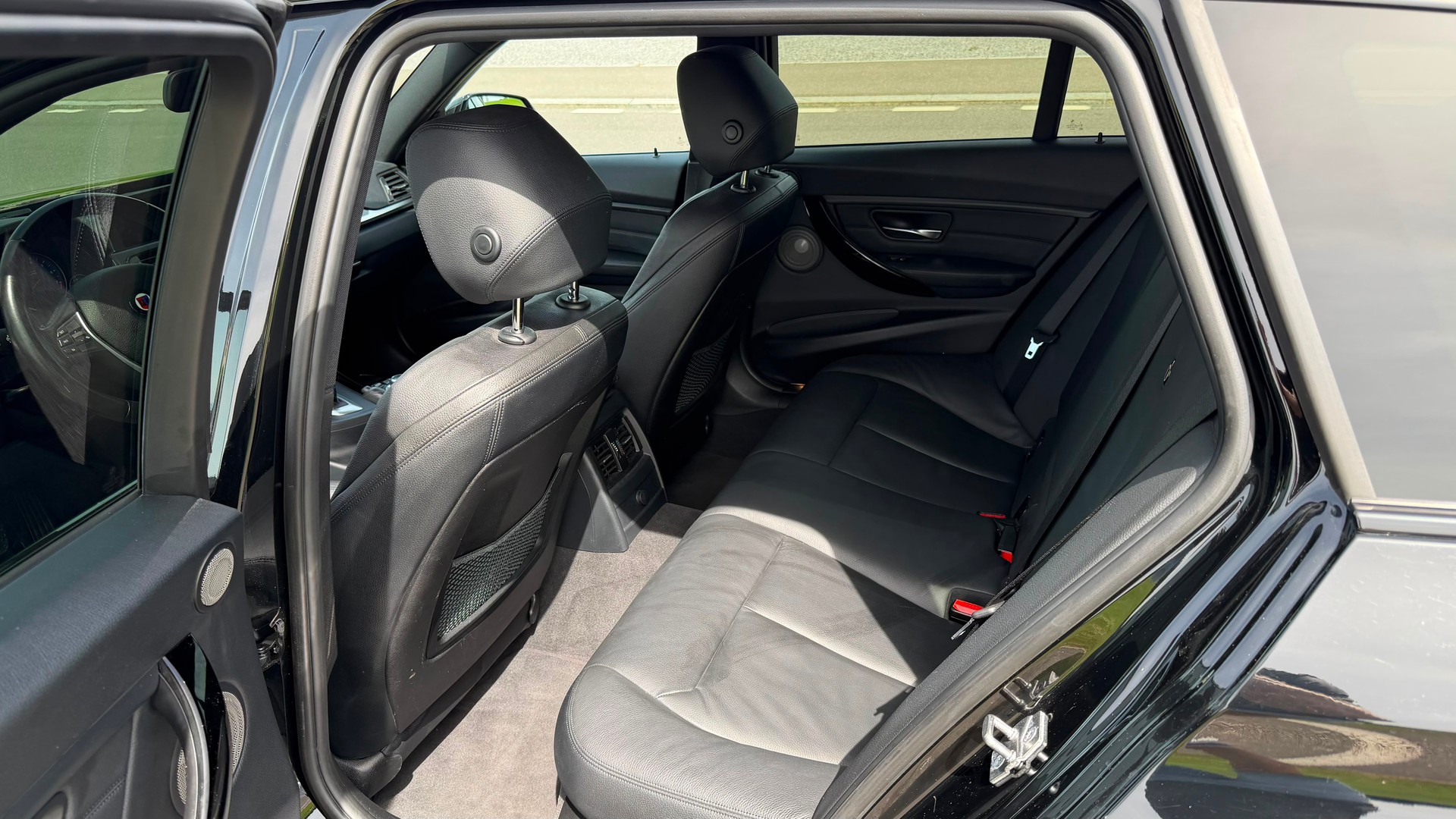 BMW-ALPINA B3 BiTurbo Touring 3.0 xDrive Switch-Tronic-image-5