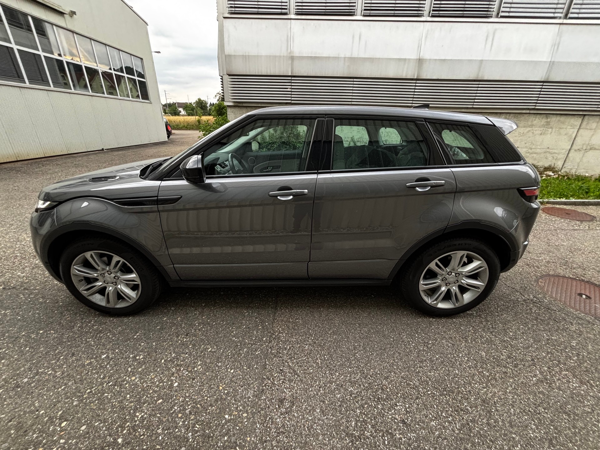LAND ROVER Range Rover Evoque 2.0 TD4 HSE-image-3