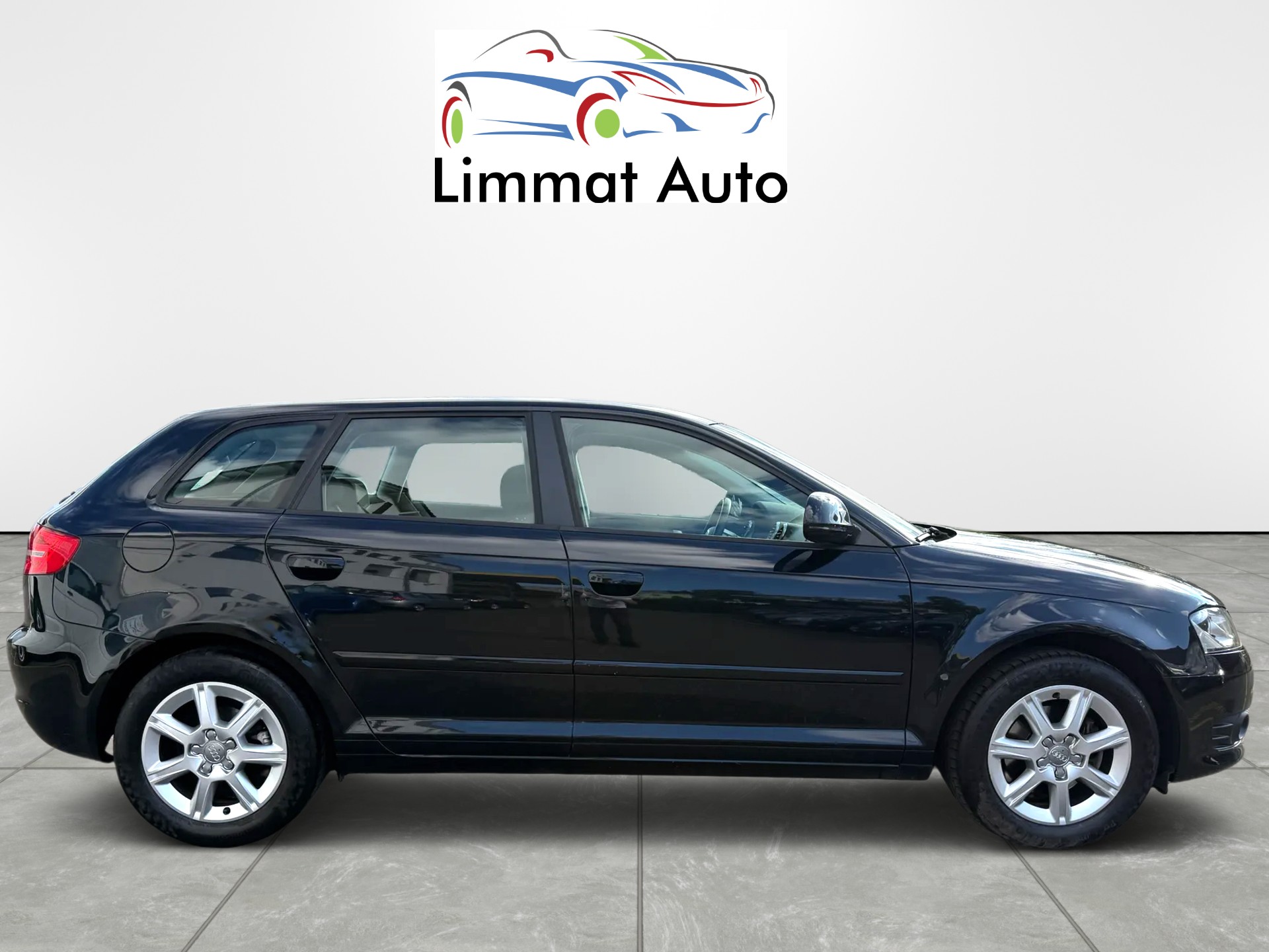 AUDI A3 Sportback 1.8 TFSI Ambiente S-tronic-image-6