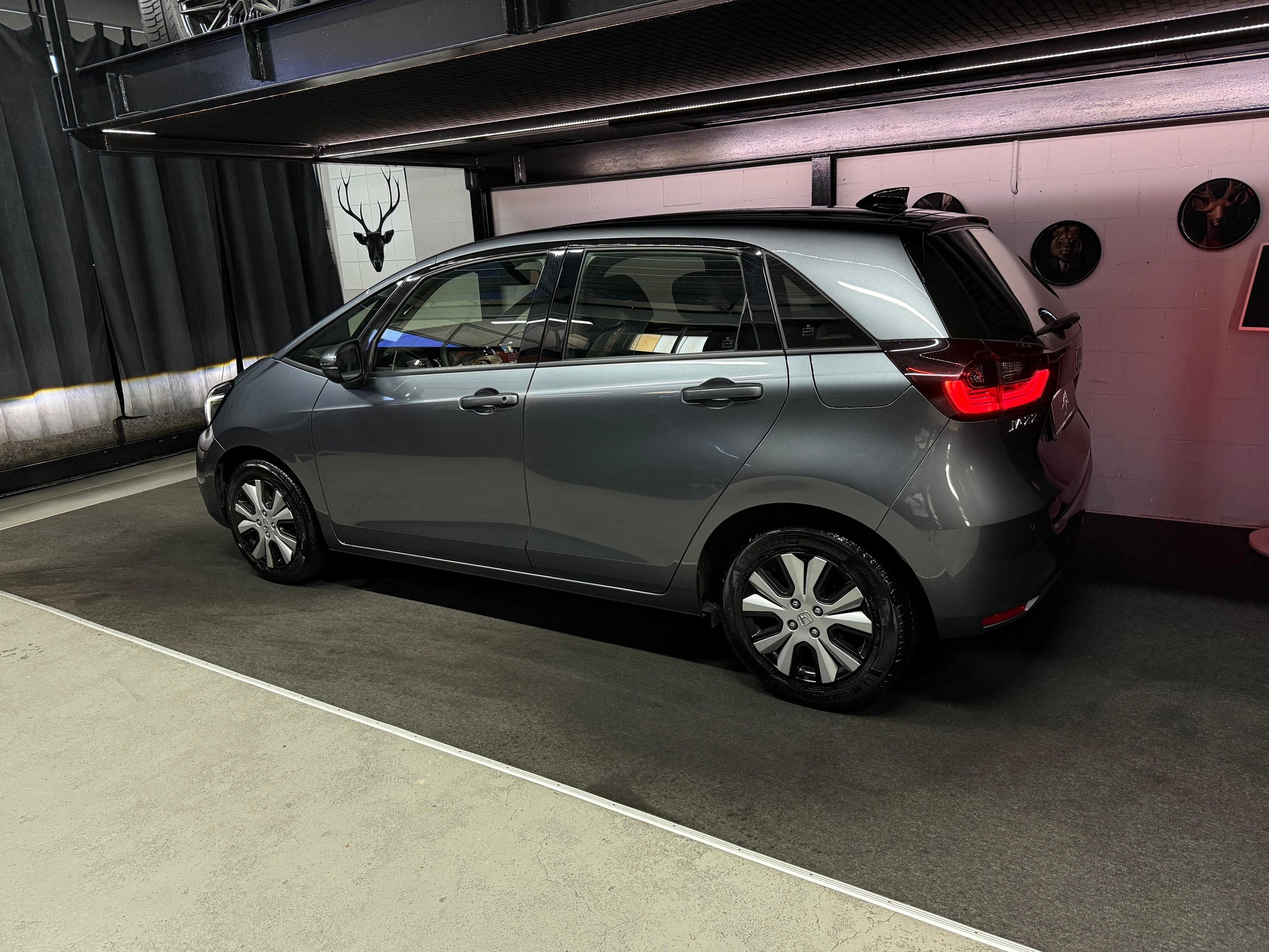 HONDA Jazz 1.5i-MMD Elegance E-CVT-showroom-element-2