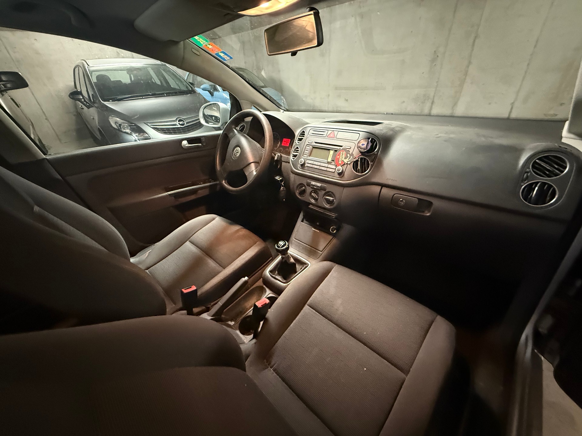 VW Golf Plus 1.6 FSI Sportline-image-9
