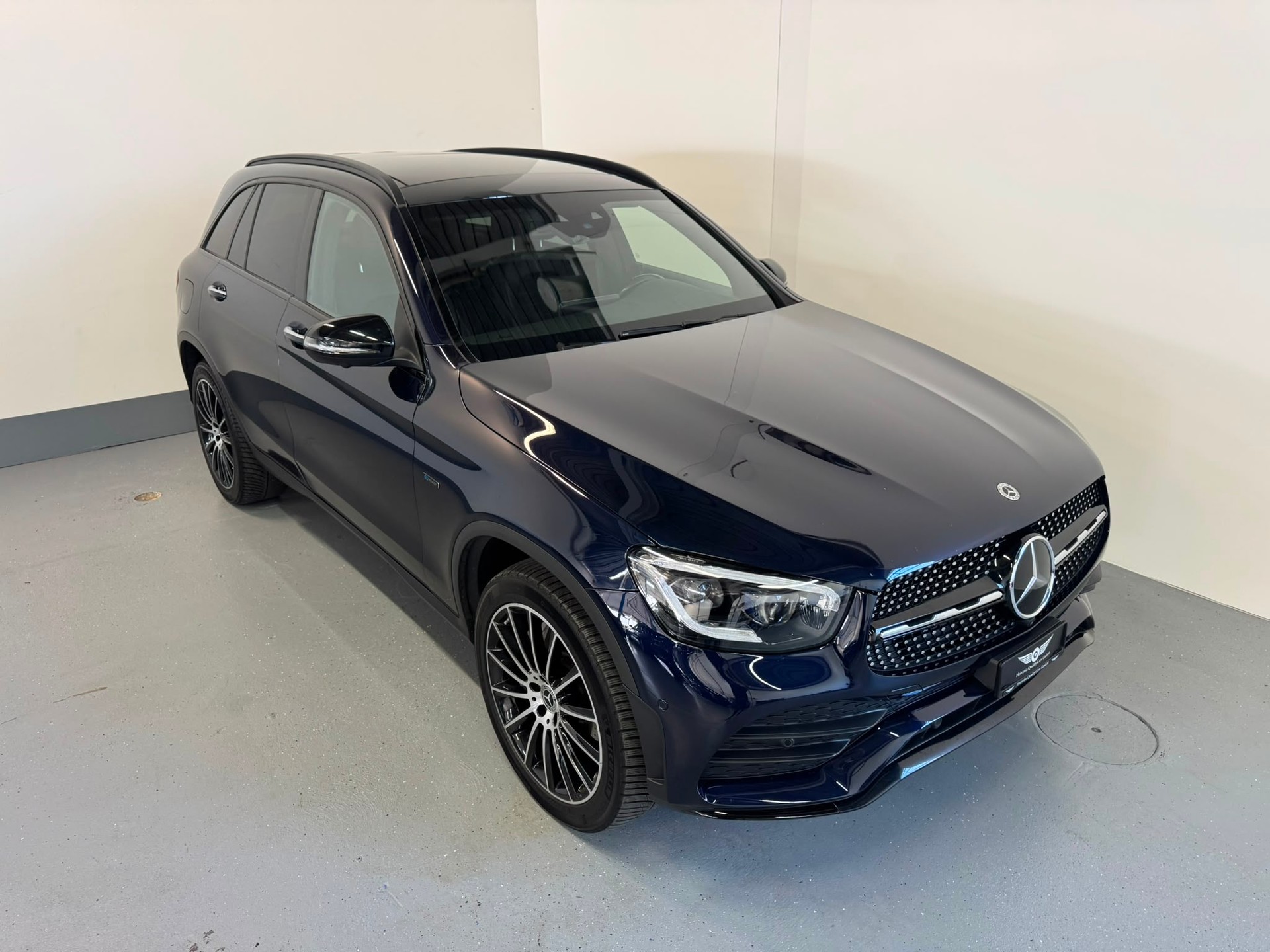 MERCEDES-BENZ GLC 300 e AMG Line 4Matic 9G-Tronic