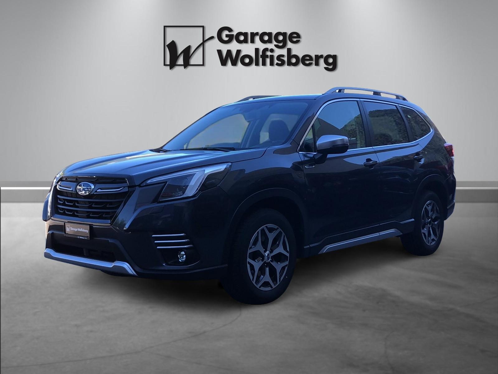 SUBARU Forester Station 2.0i e-Boxer Swiss Plus