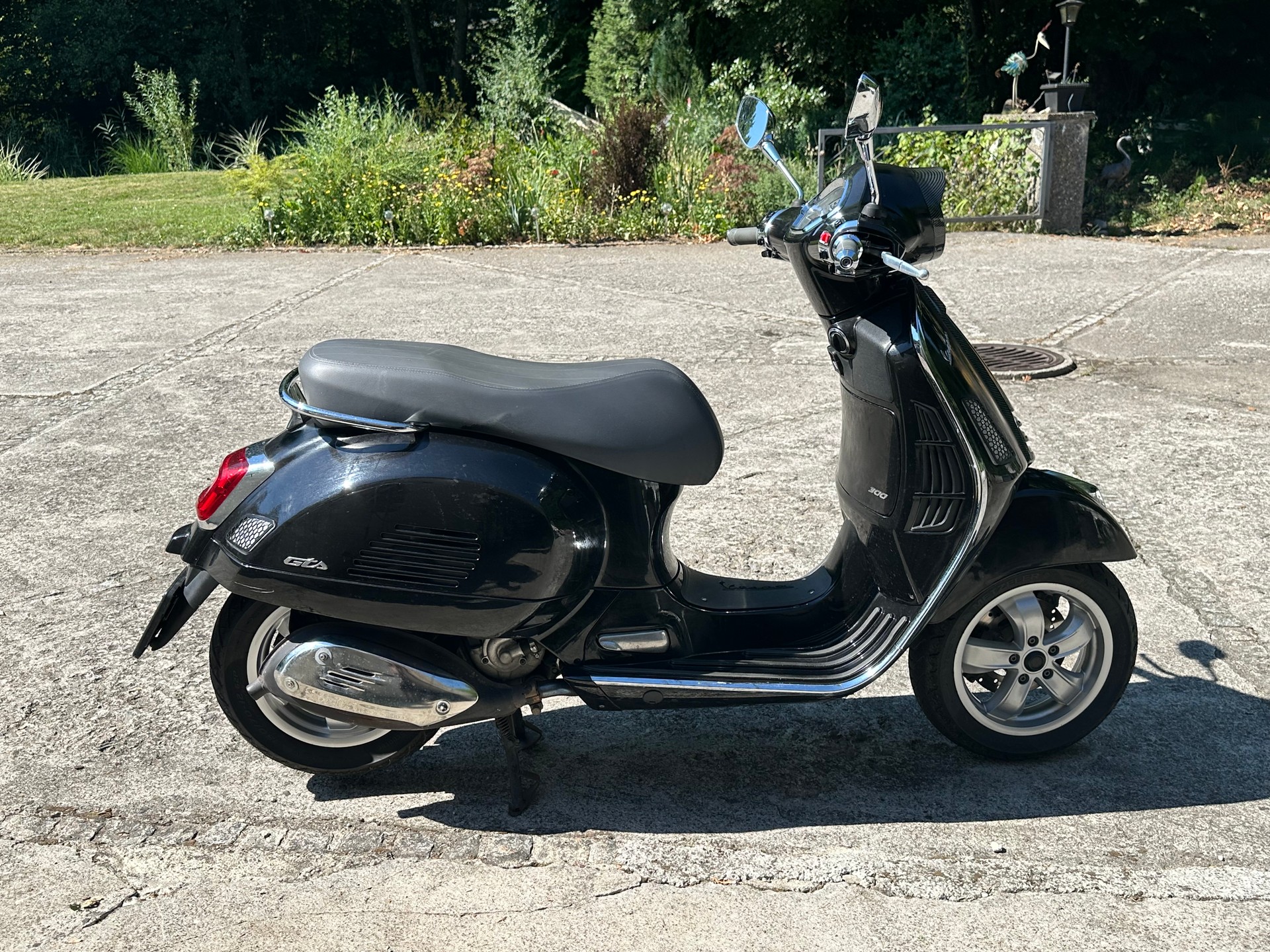 PIAGGIO 300-image-4