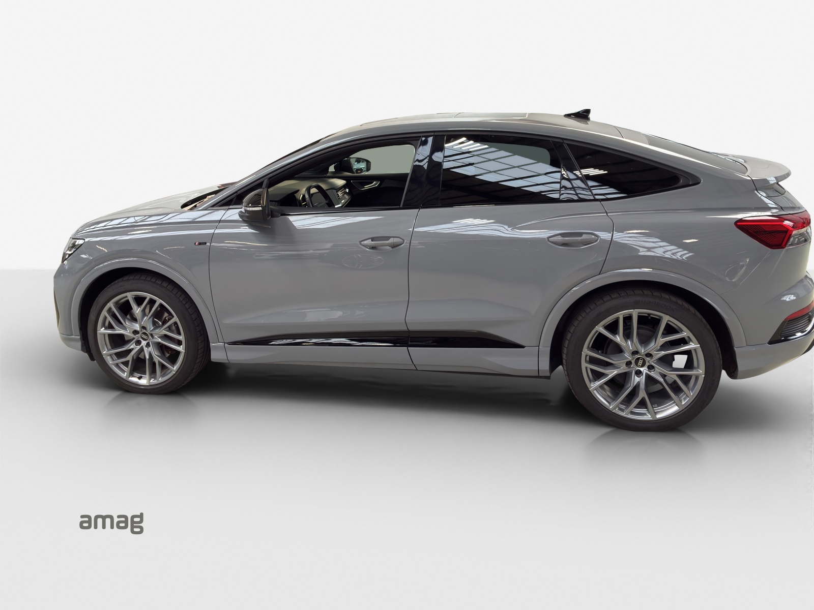 AUDI Q4 Sportback e-tron 50 quattro-showroom-element-2