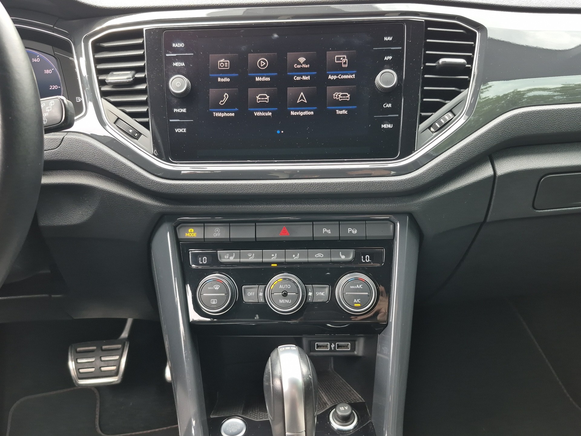 VW T-Roc 1.5 TSI EVO Sport DSG *AppConnect*-image-9