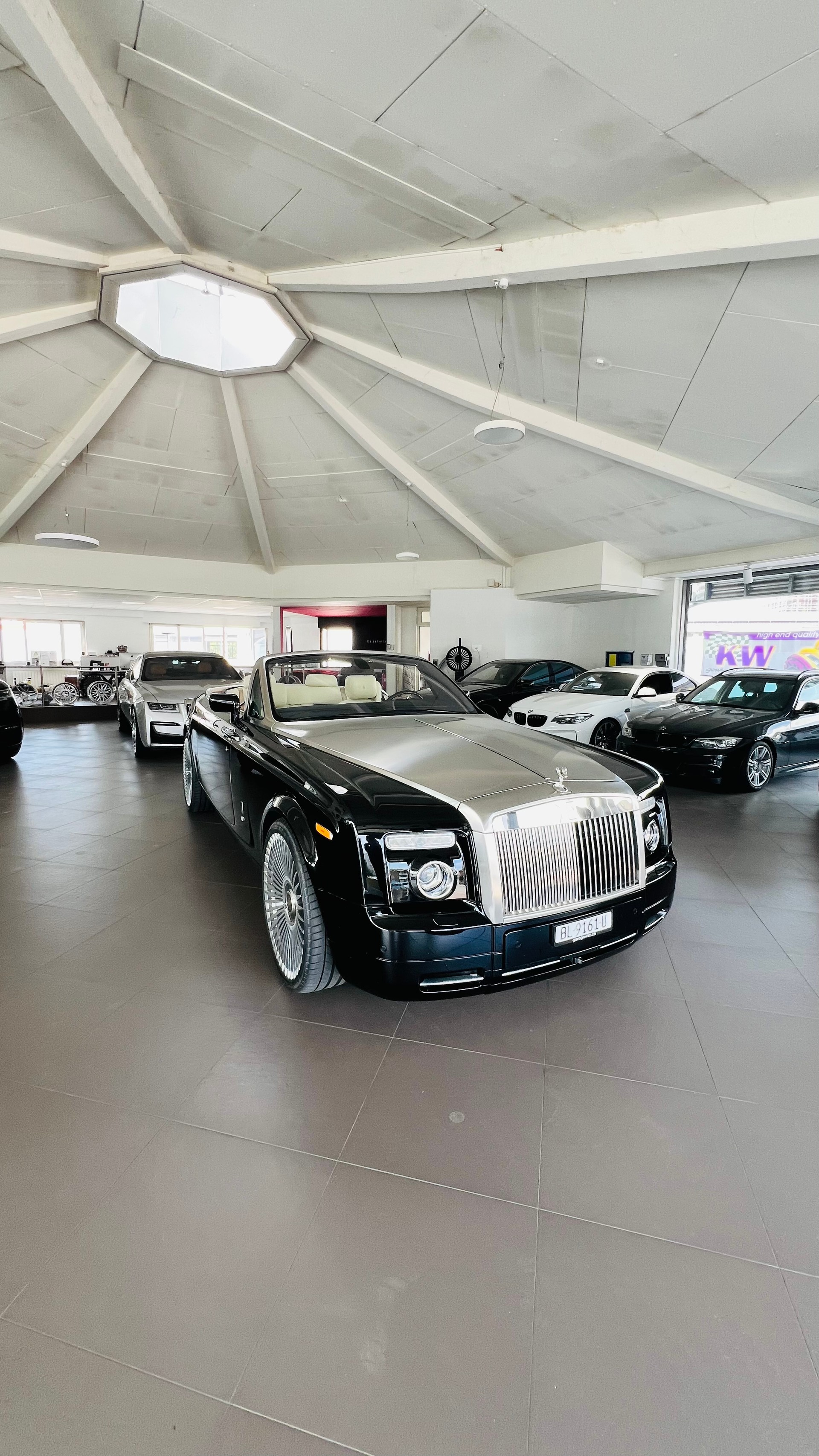 ROLLS-ROYCE PHANTOM