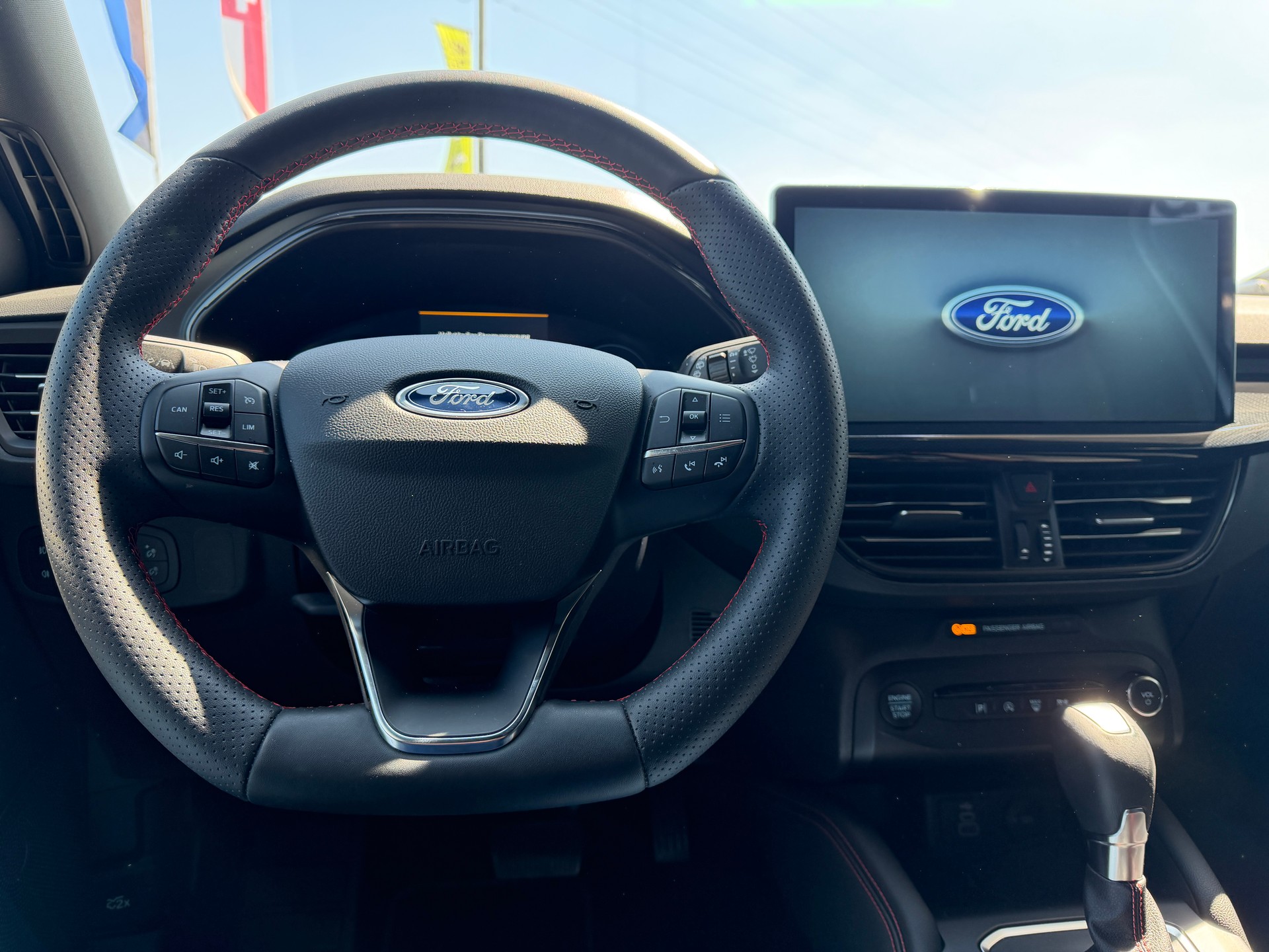 FORD Focus 1.0 MHEV ST-Line X Automat-image-6