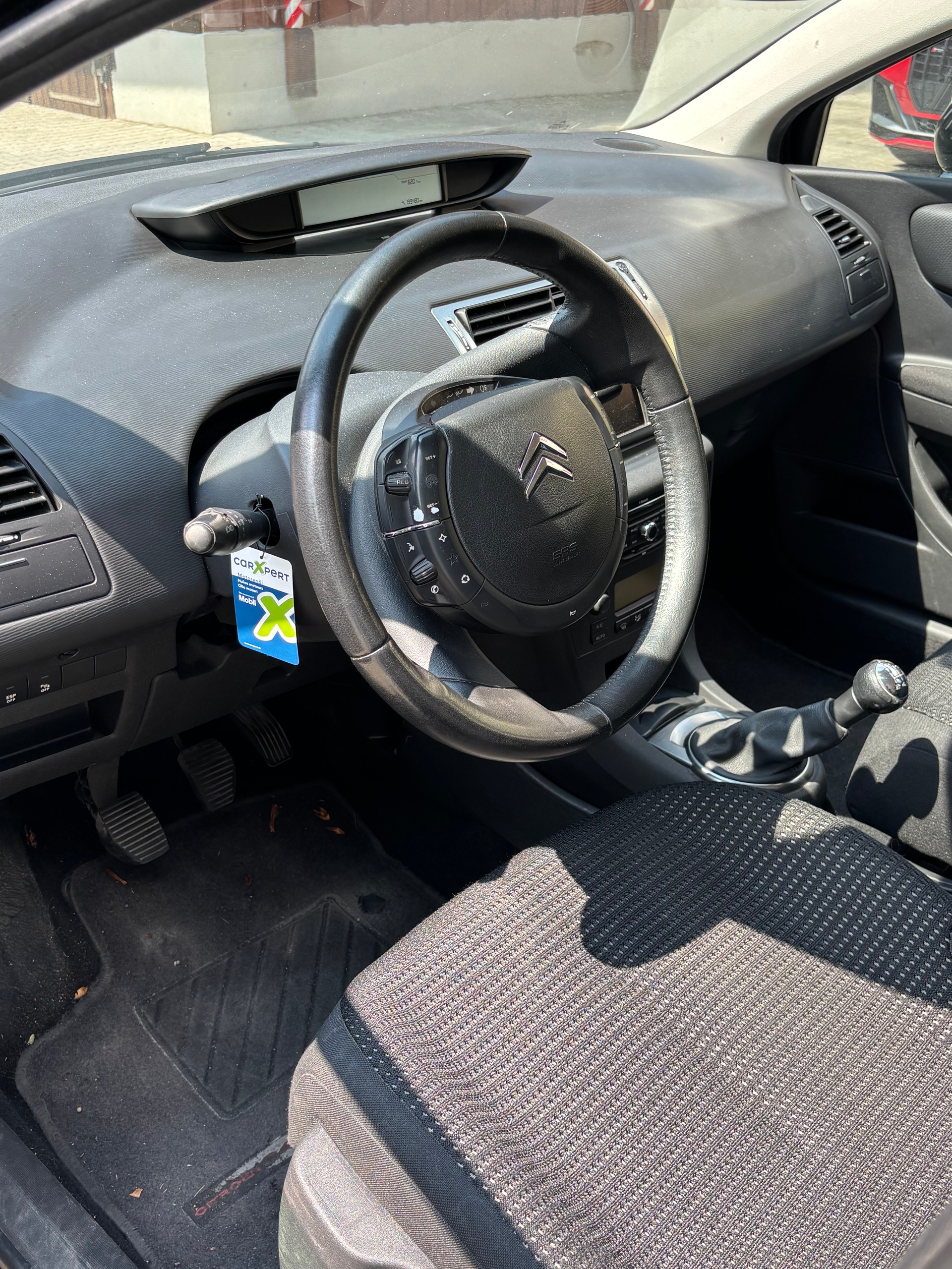 CITROEN C4 Berline 1.6i 16V VTR (Pack)-image-5