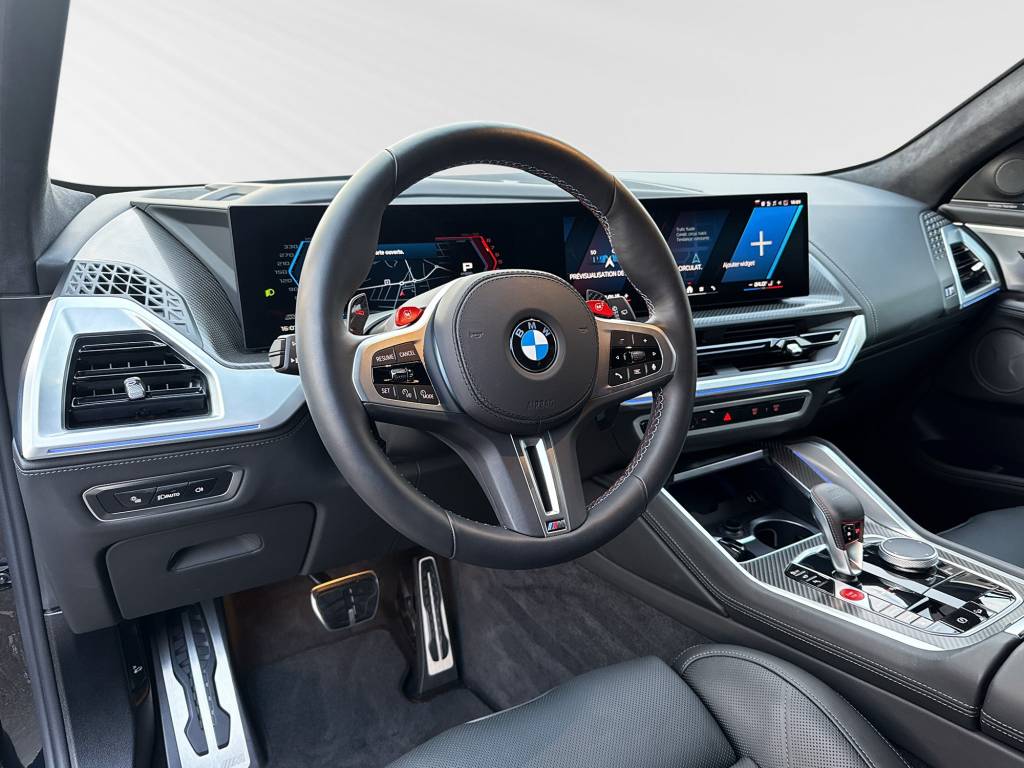 BMW XM xDrive 50e PHEV Steptronic-image-4